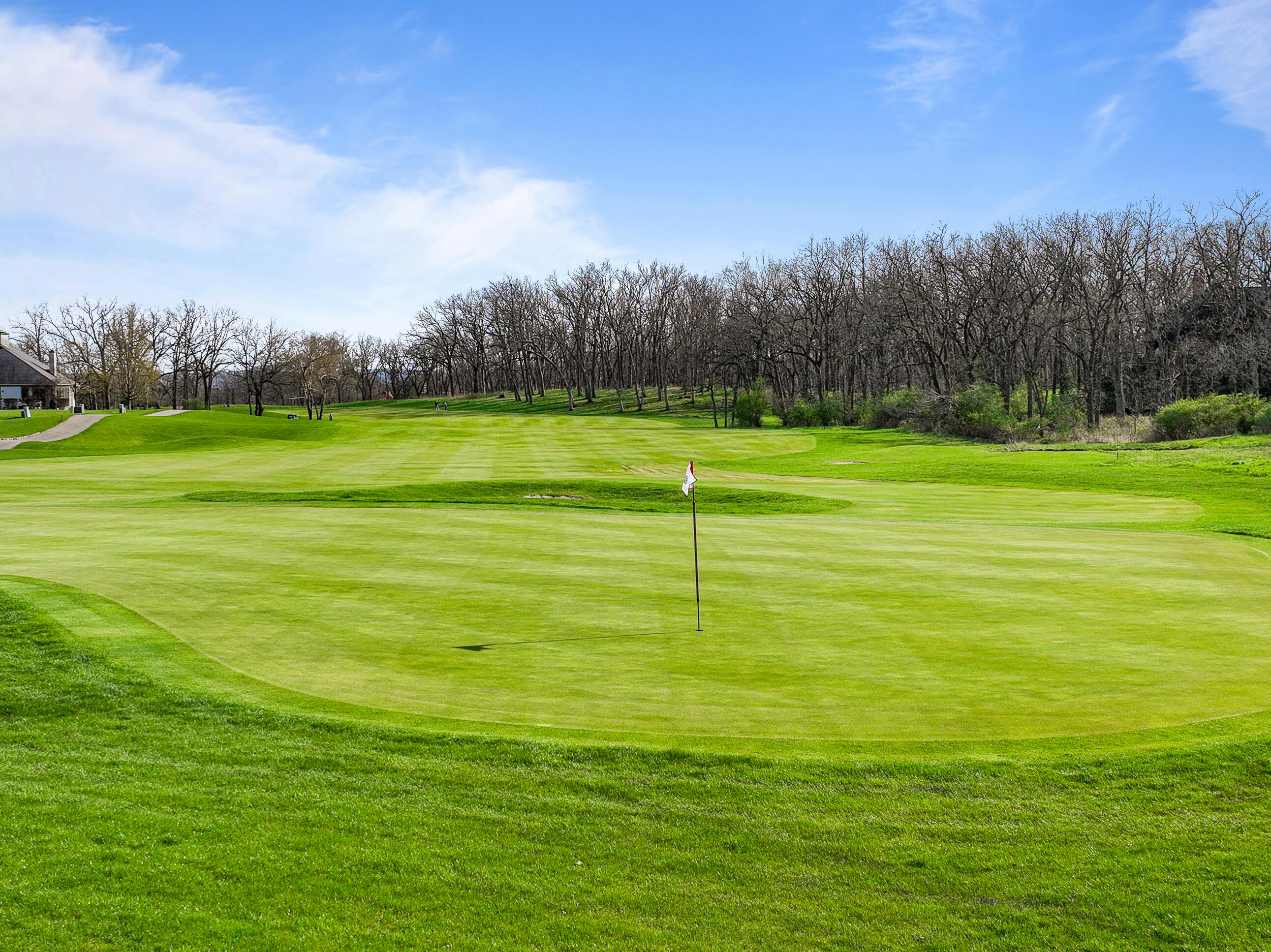 1760 Avenue of Champions -