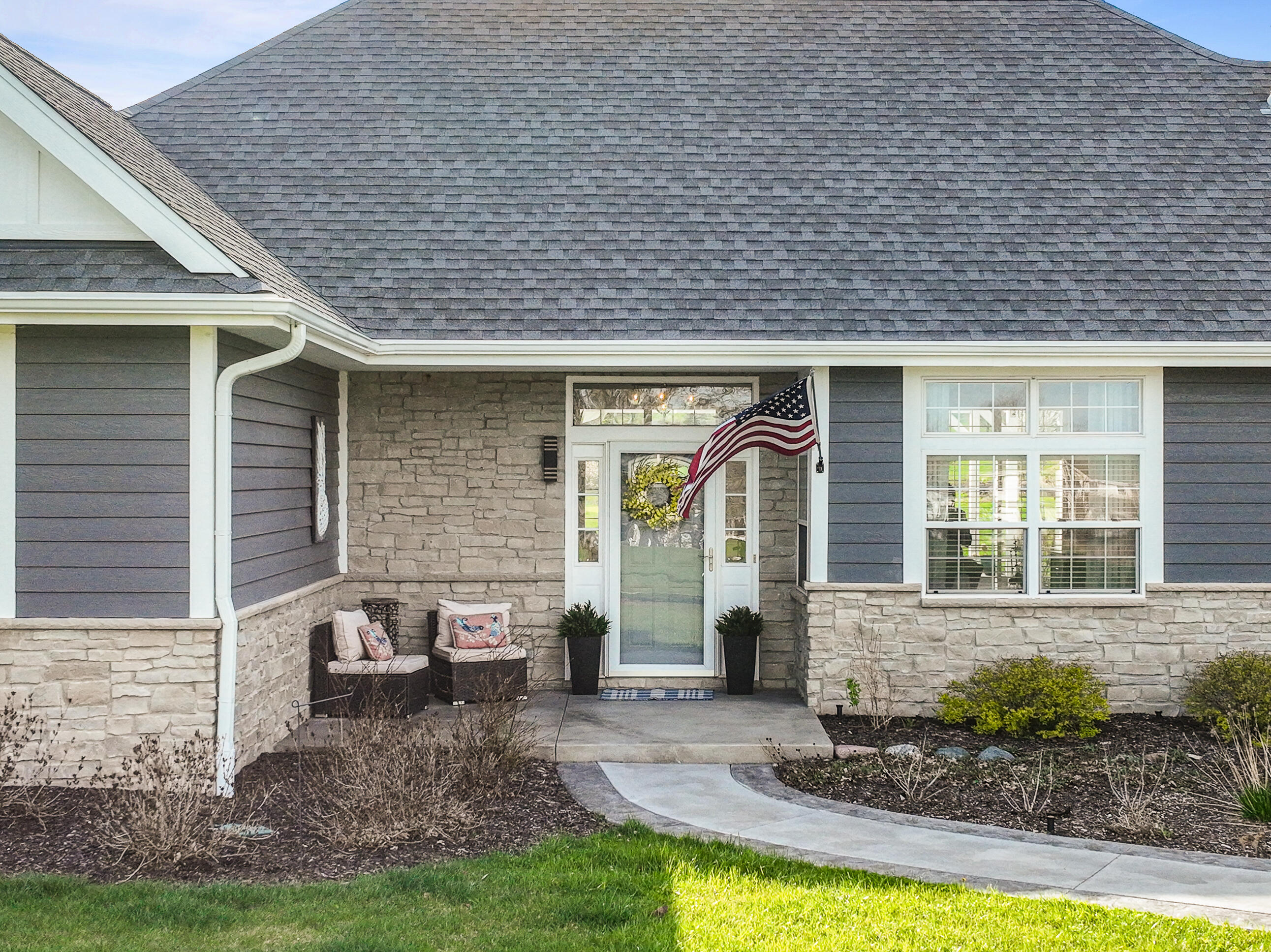 1760 Avenue of Champions -