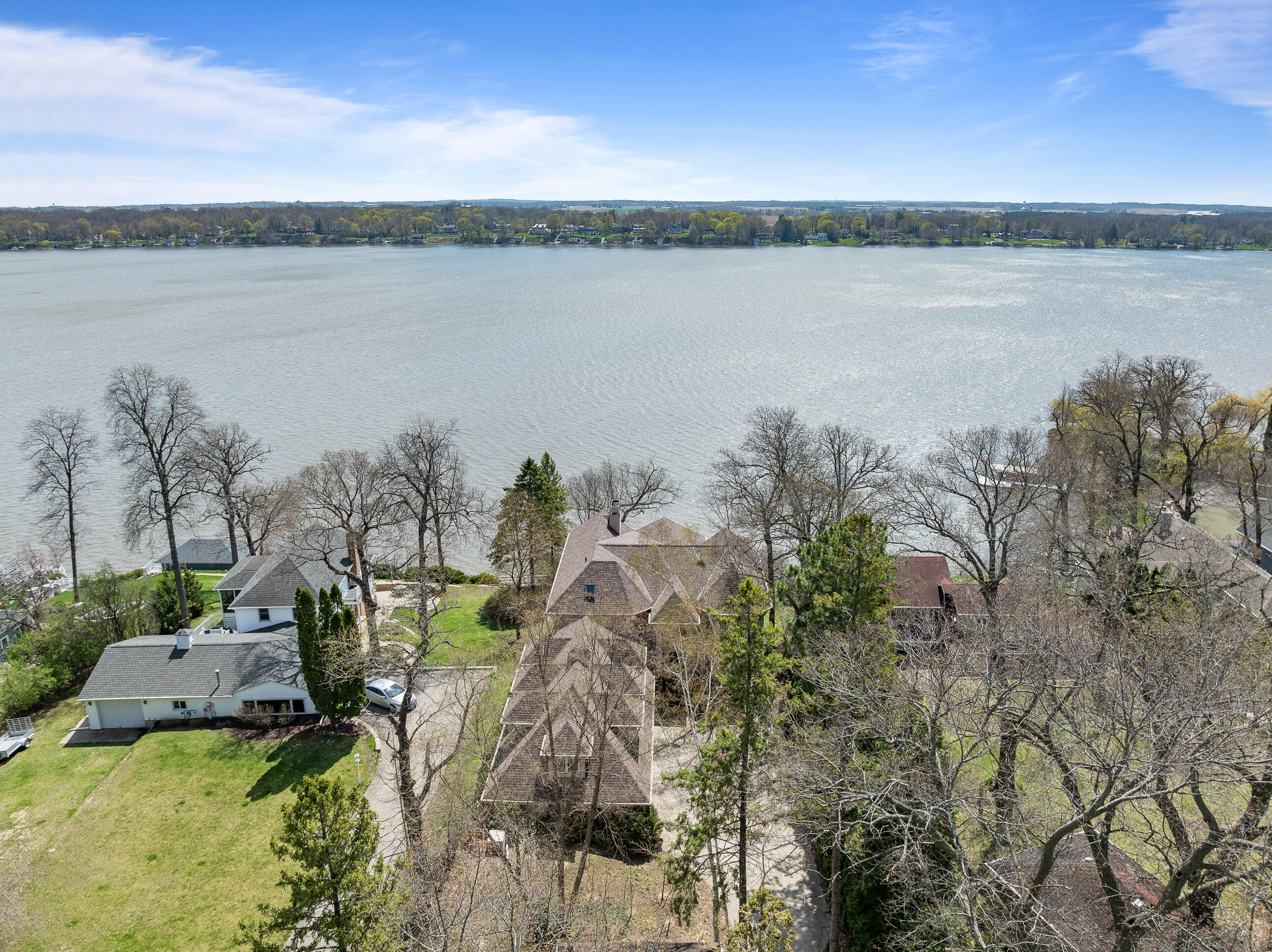 2718 Willow Point Dr