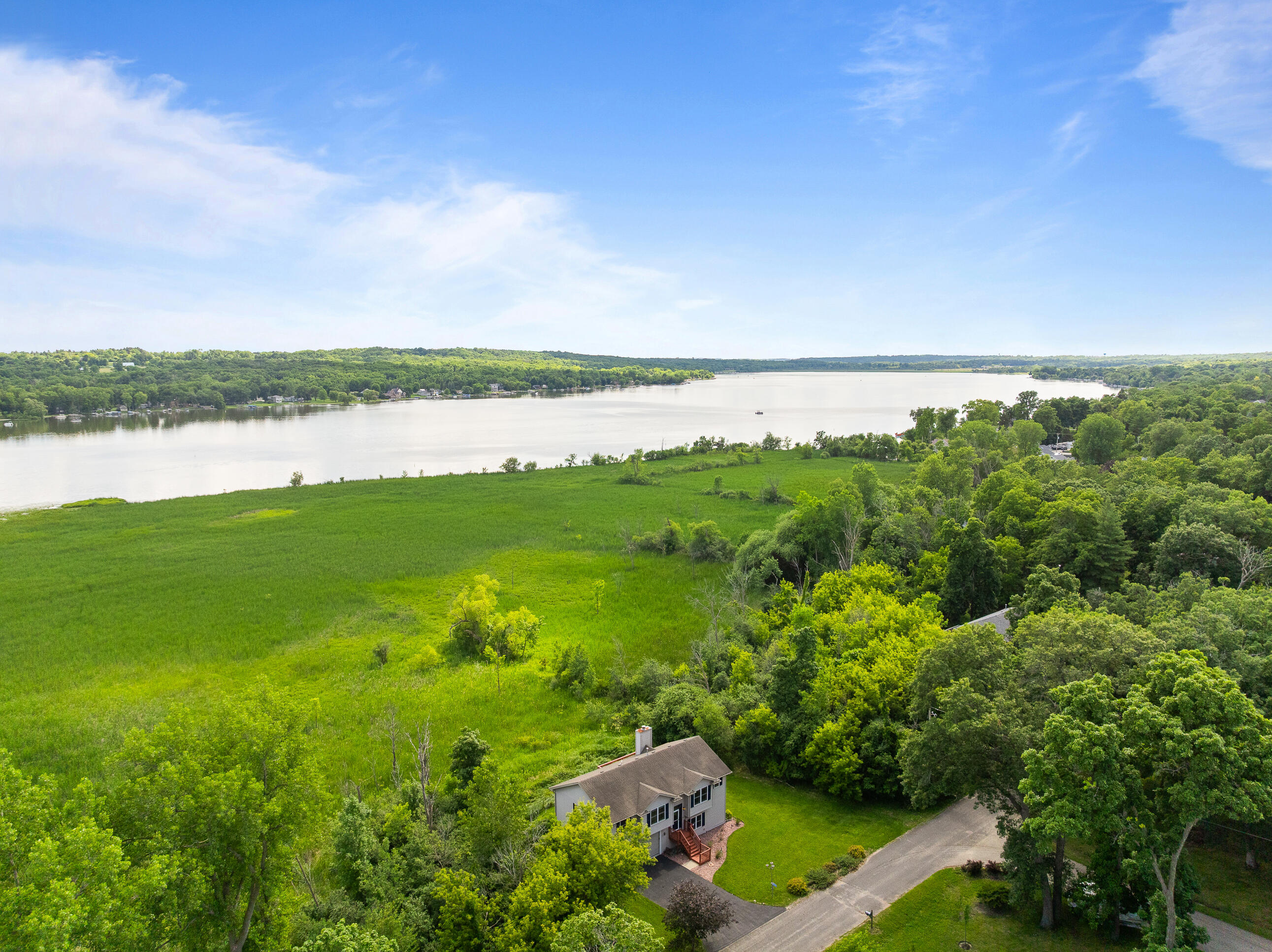 W3647 Lakeview Dr