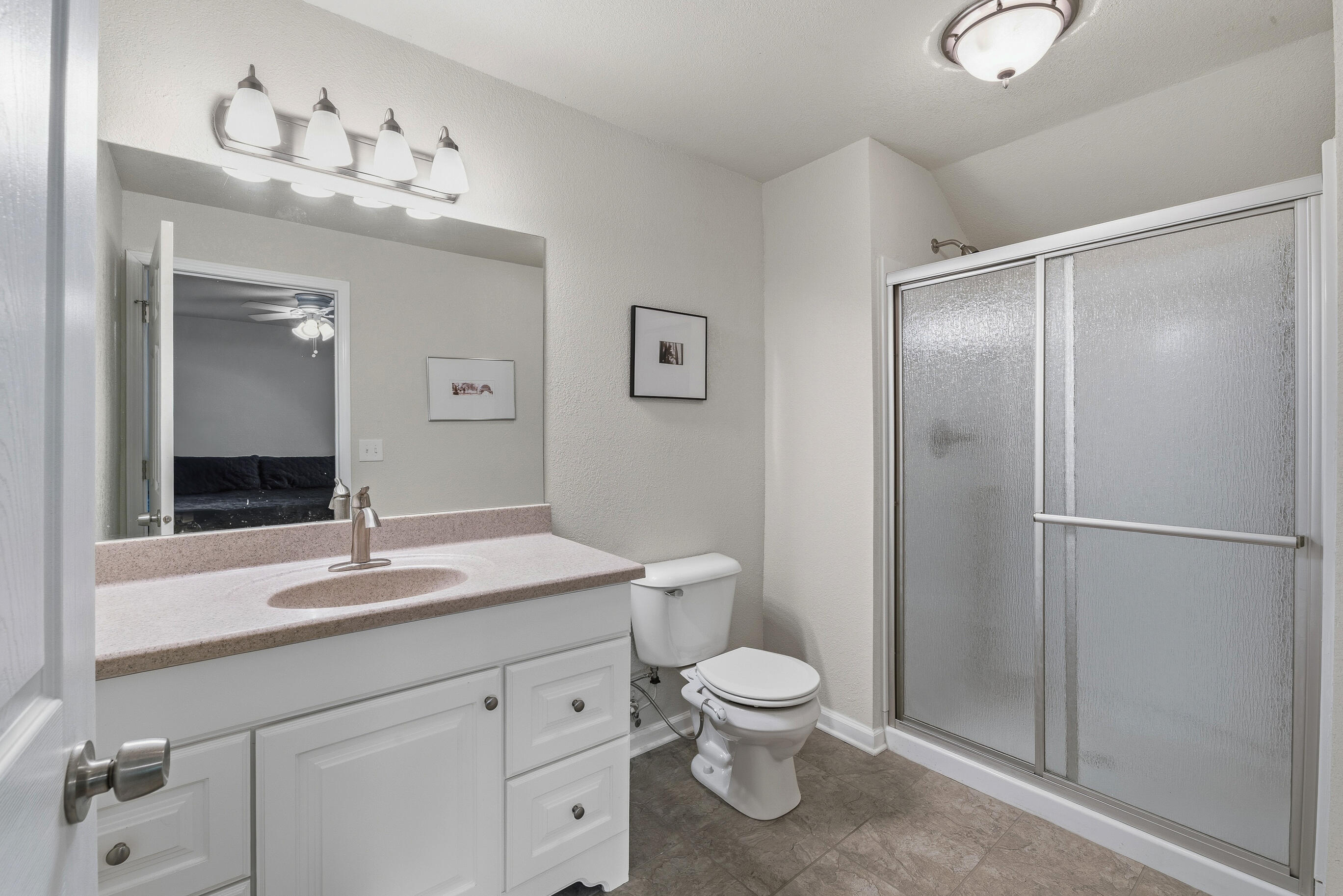 98 Lincoln Parkway -