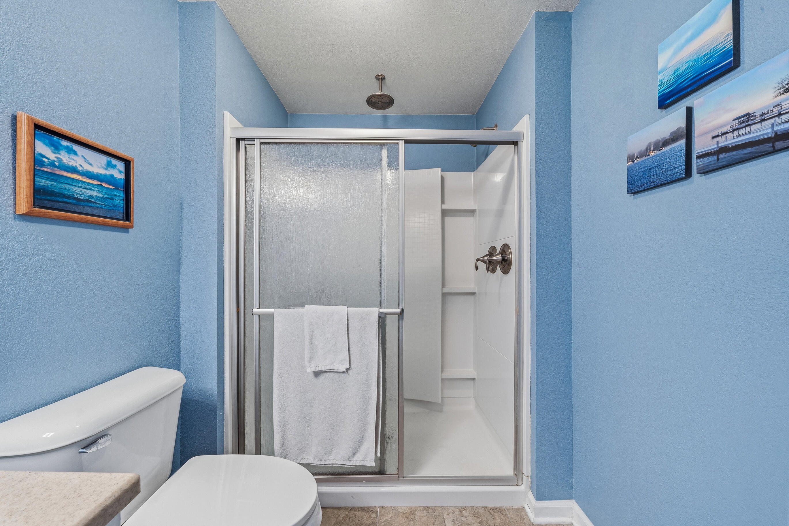 98 Lincoln Parkway -