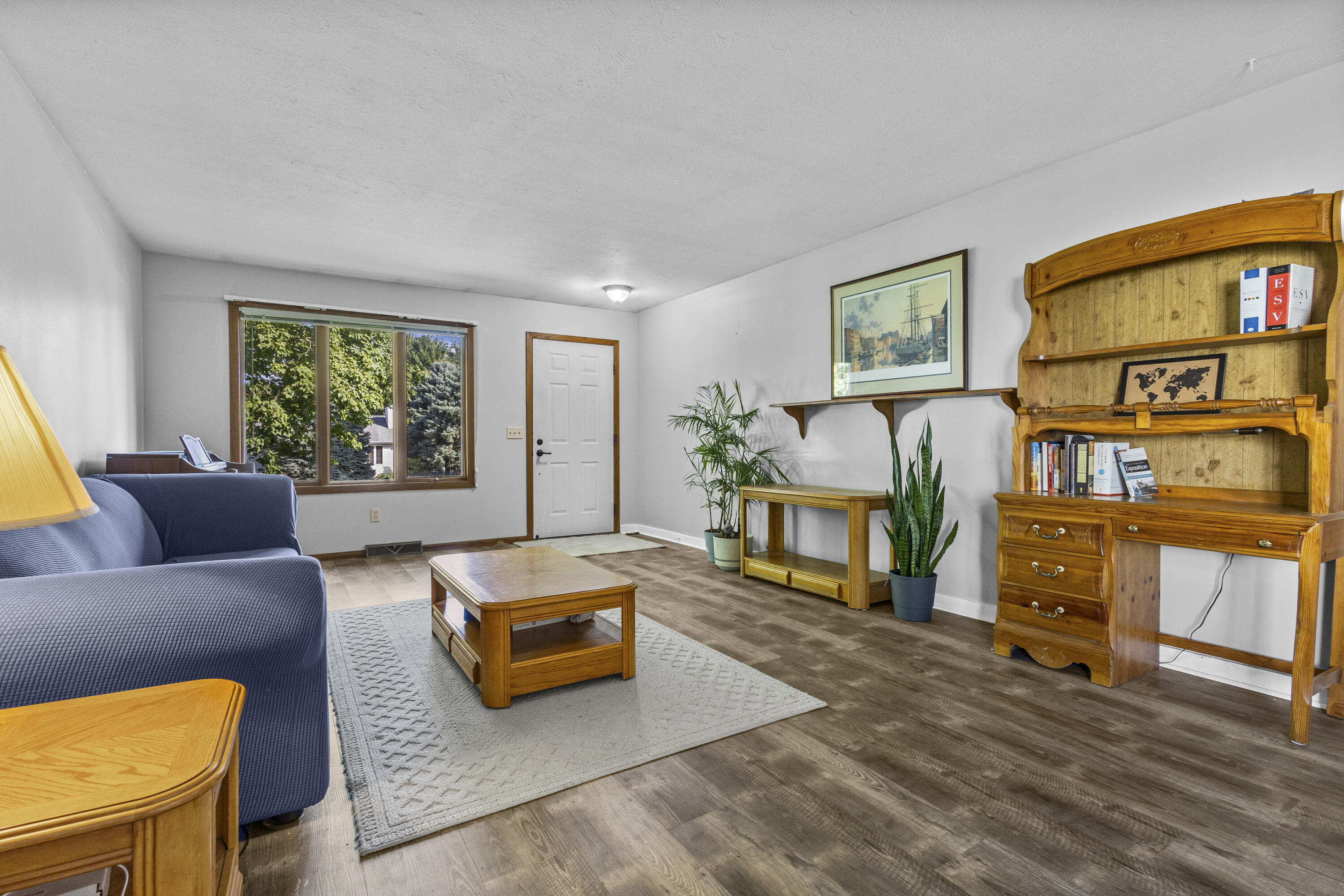 632 Holland Ave