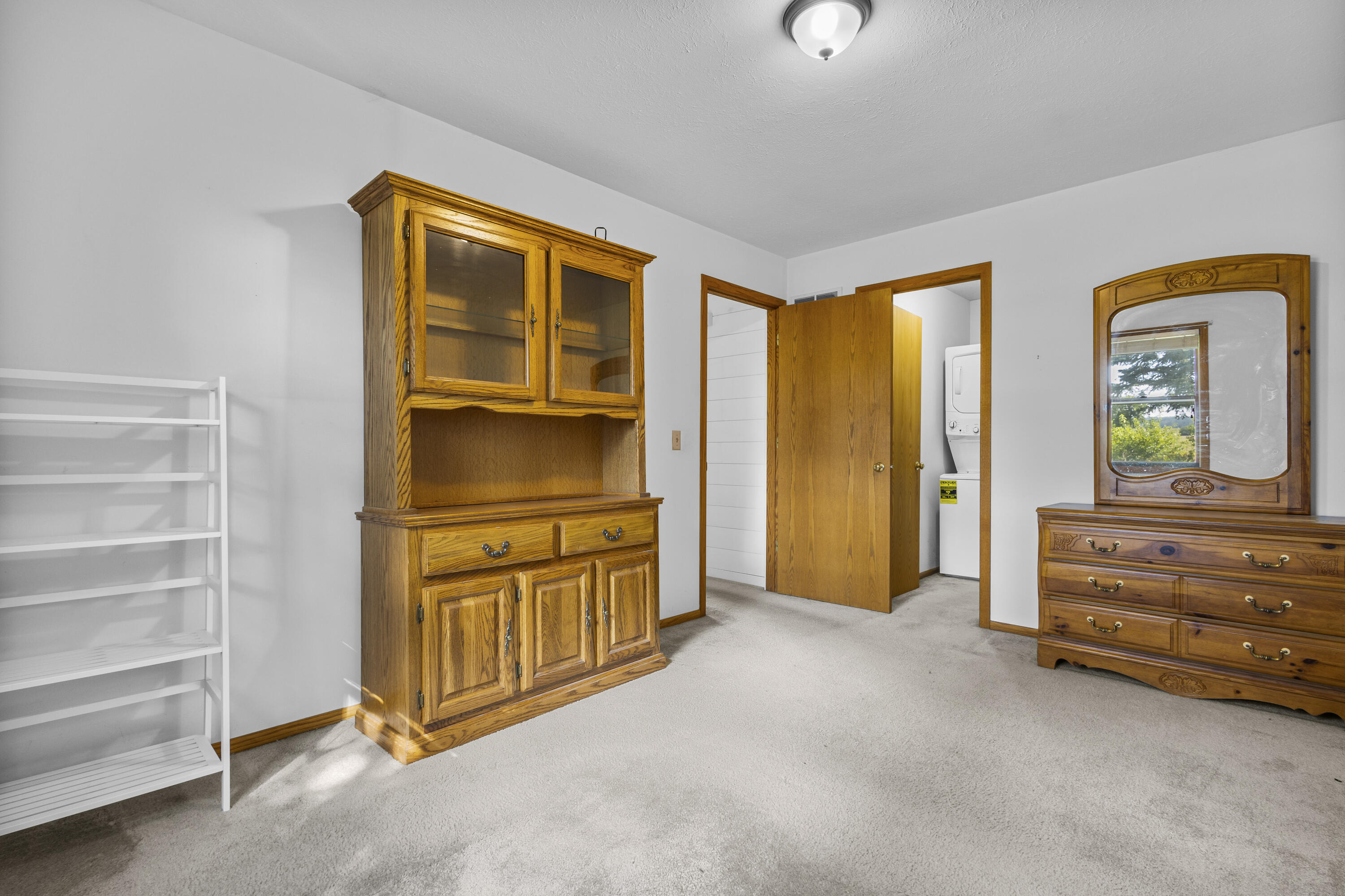 632 Holland Ave