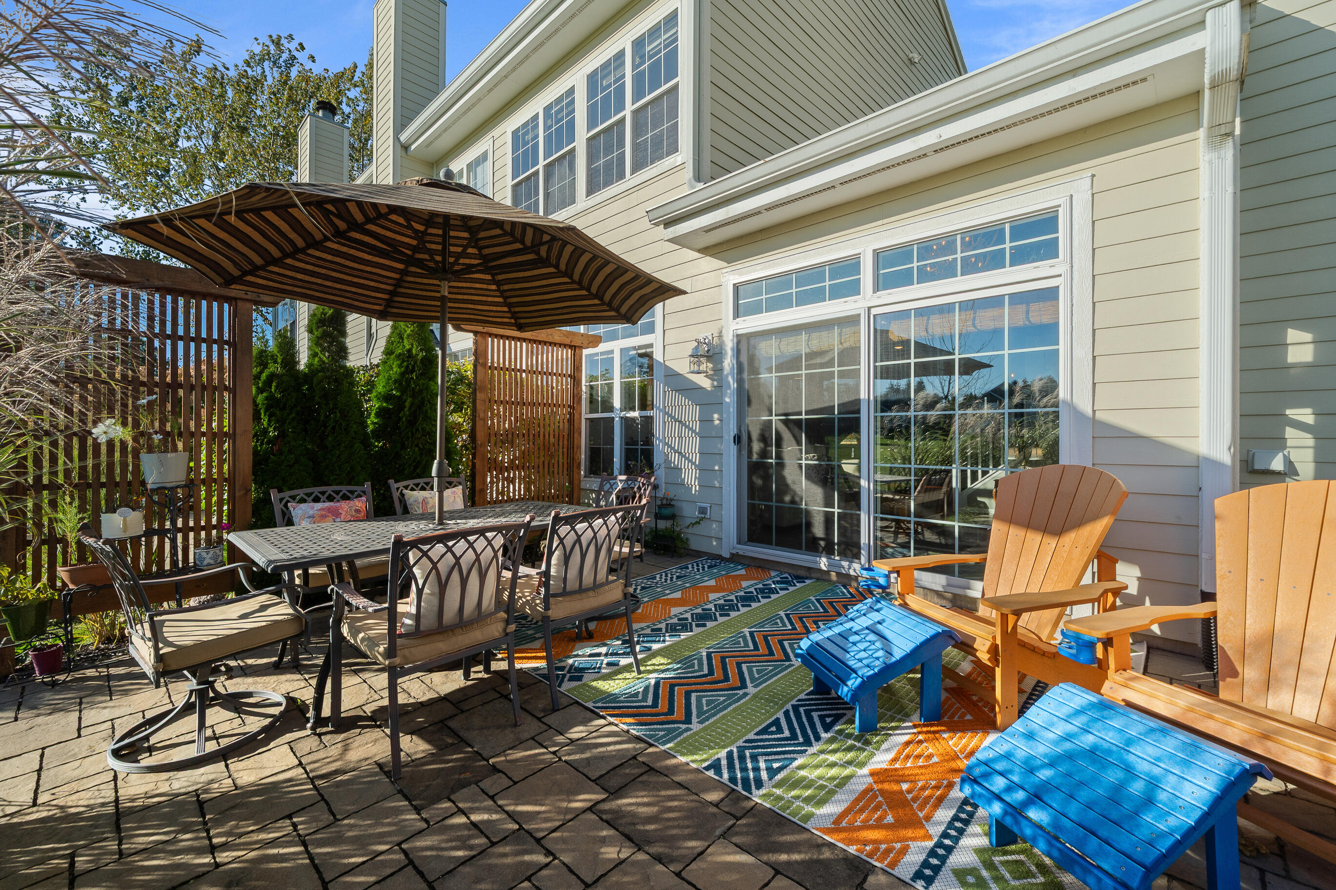 765 Hillview Cir