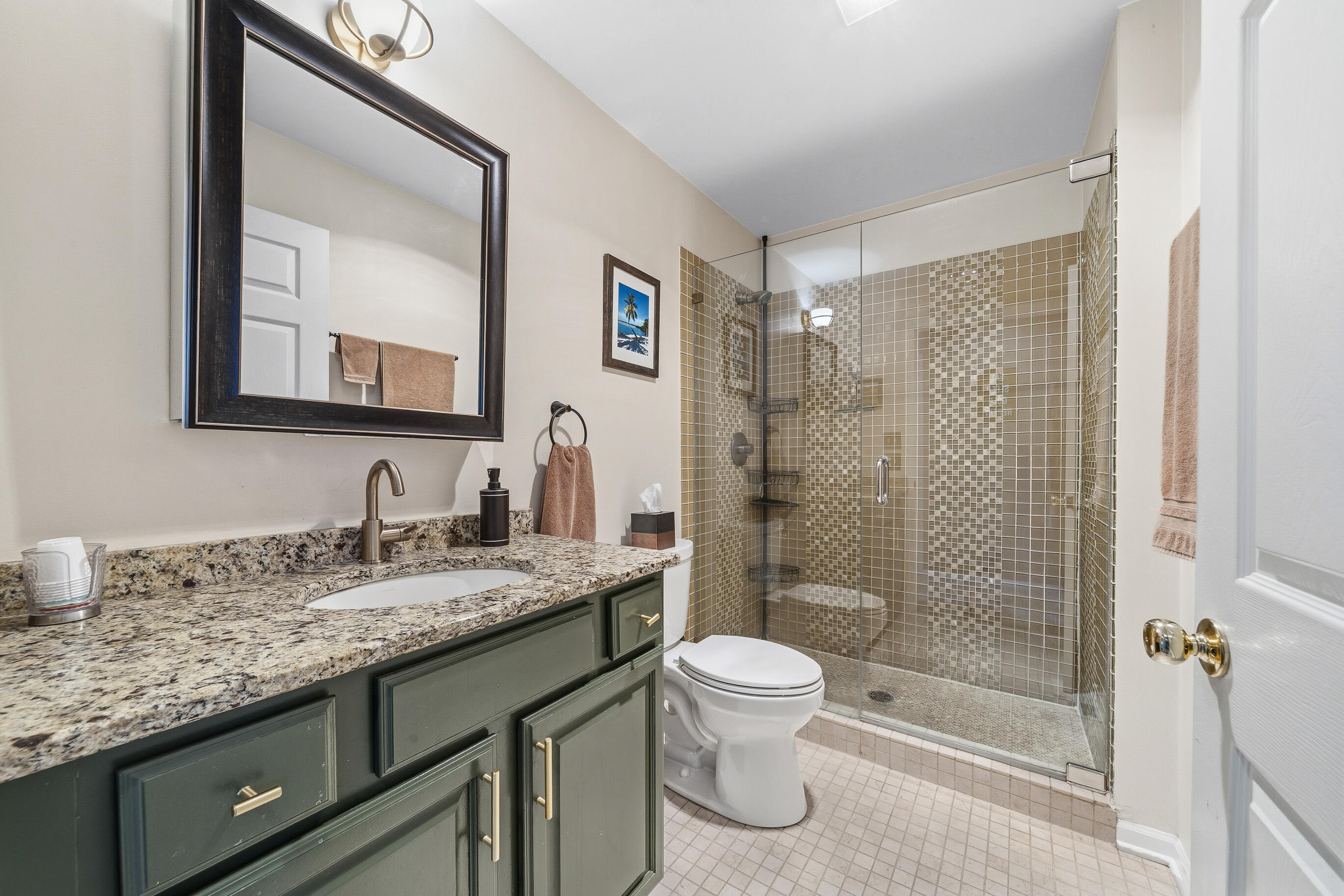 765 Hillview Cir