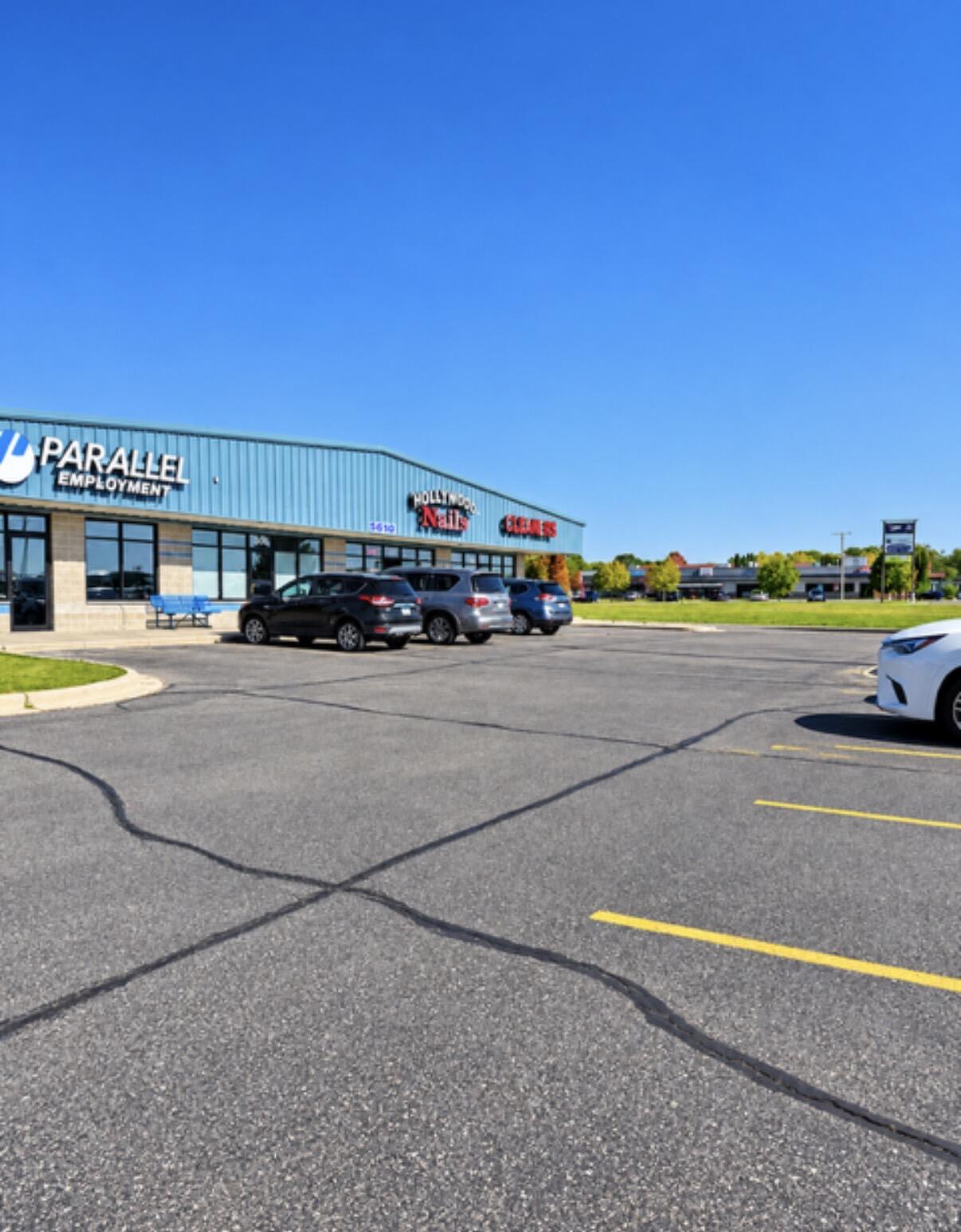 5610 Hwy 50 -, 300