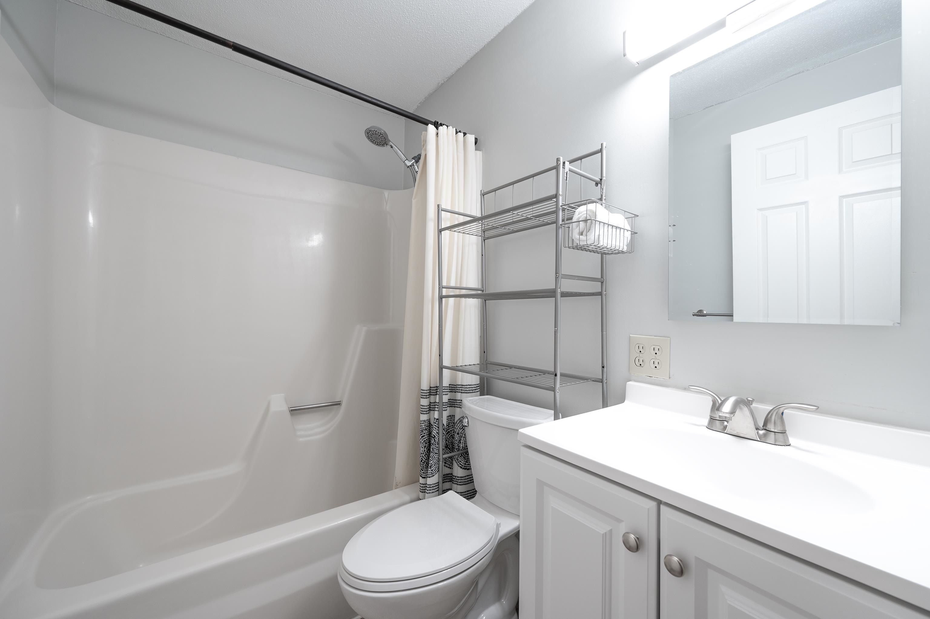 574 Willard Road Unit: 2C