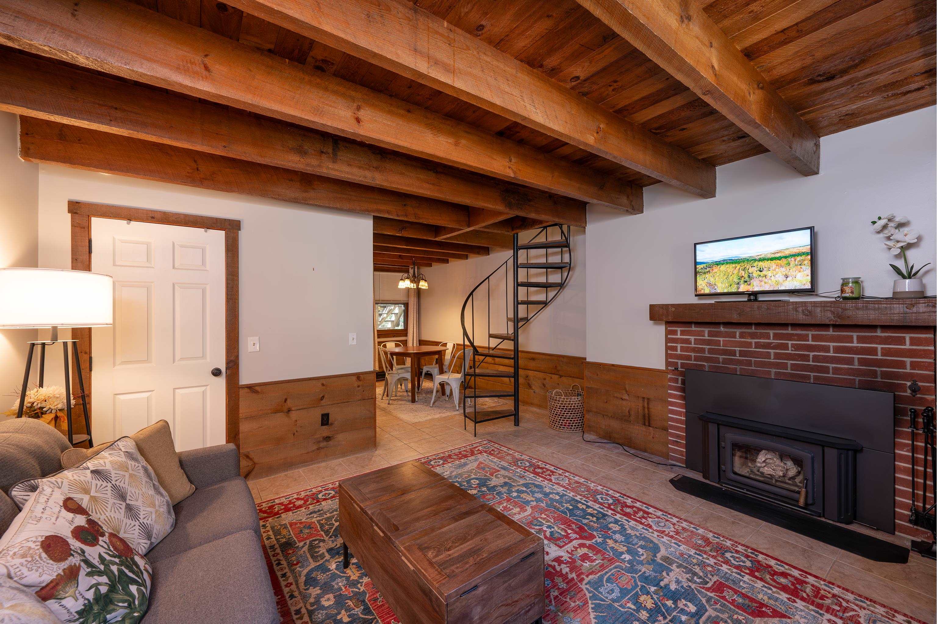 574 Willard Road Unit: 2C