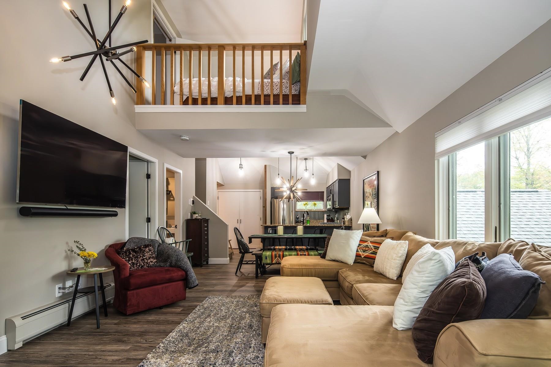 267 Village Circle Unit: V-15