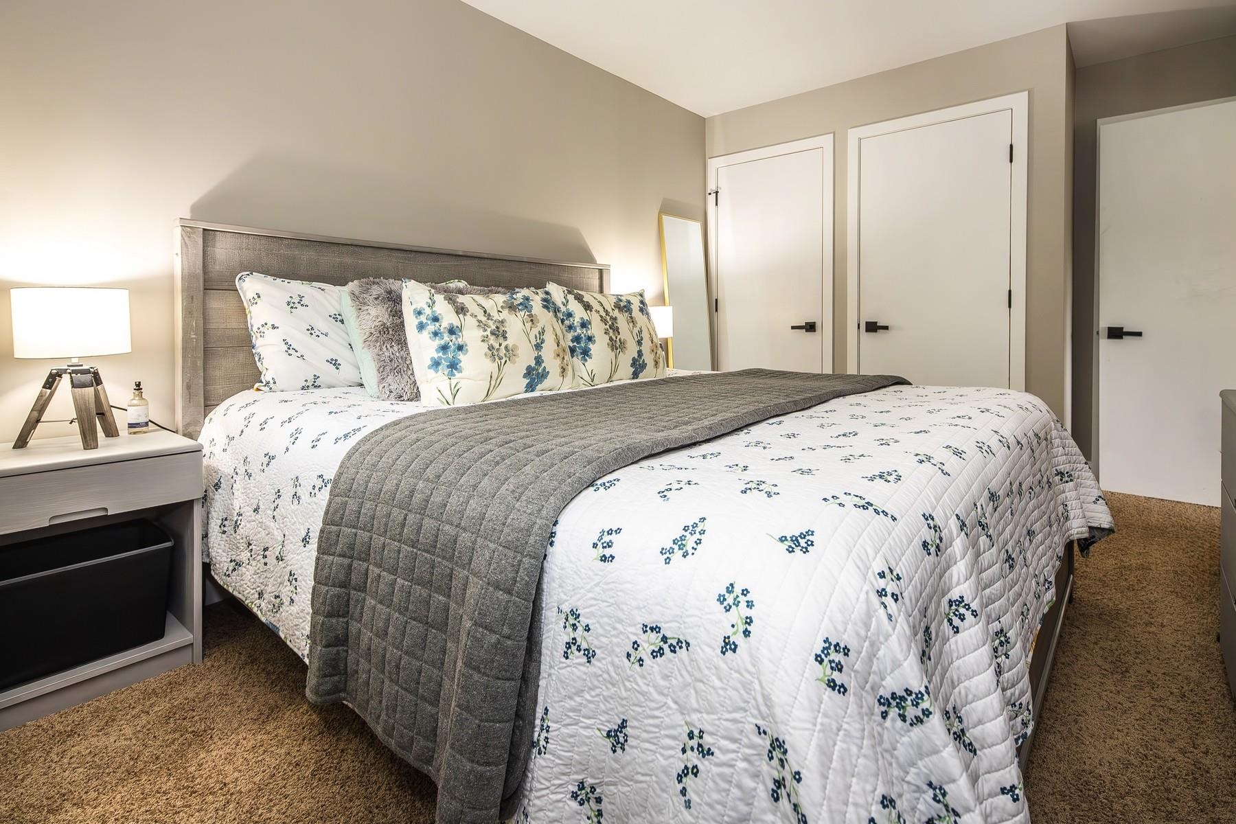 267 Village Circle Unit: V-15