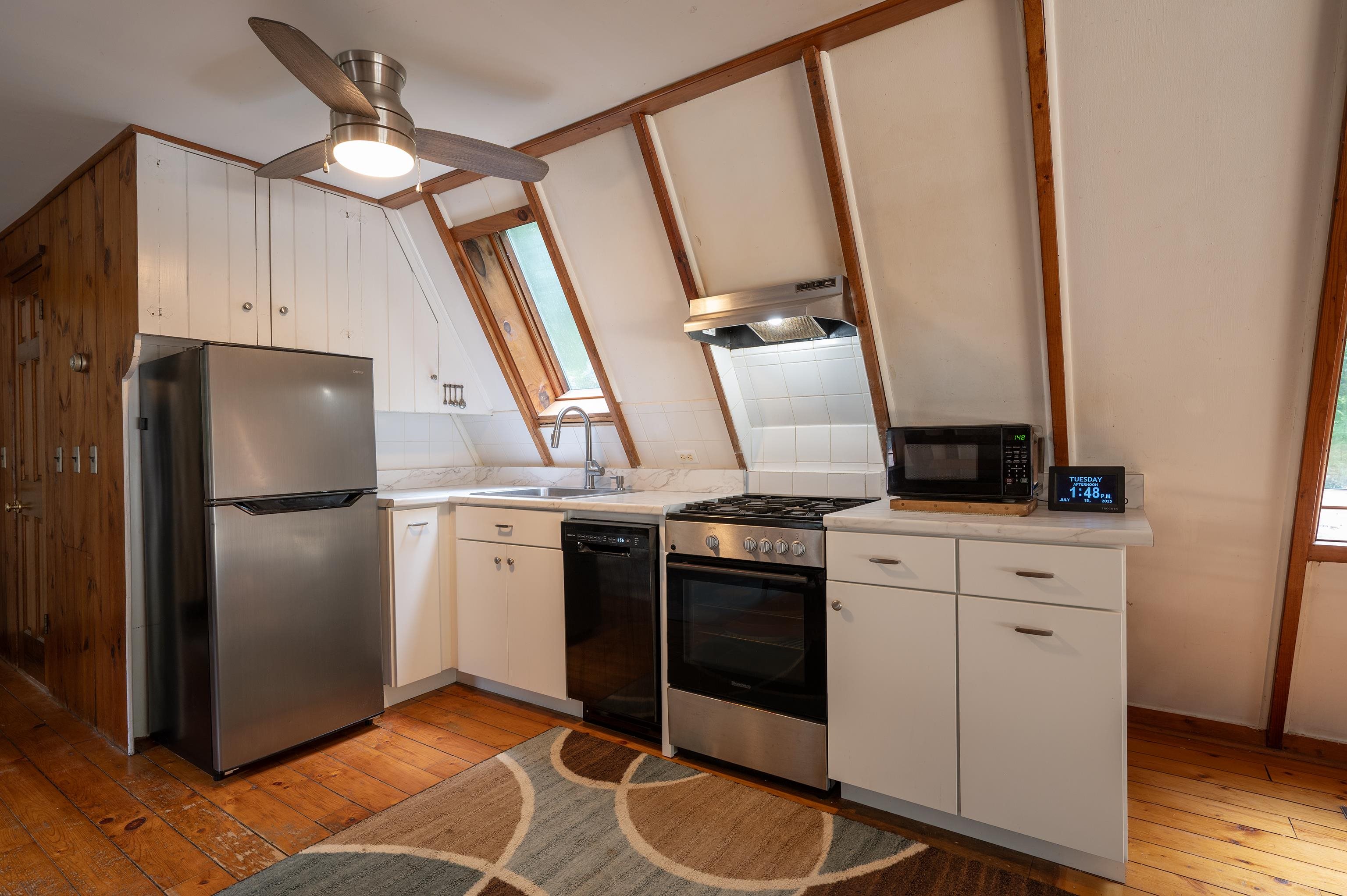 18 Hemlock Hill Road