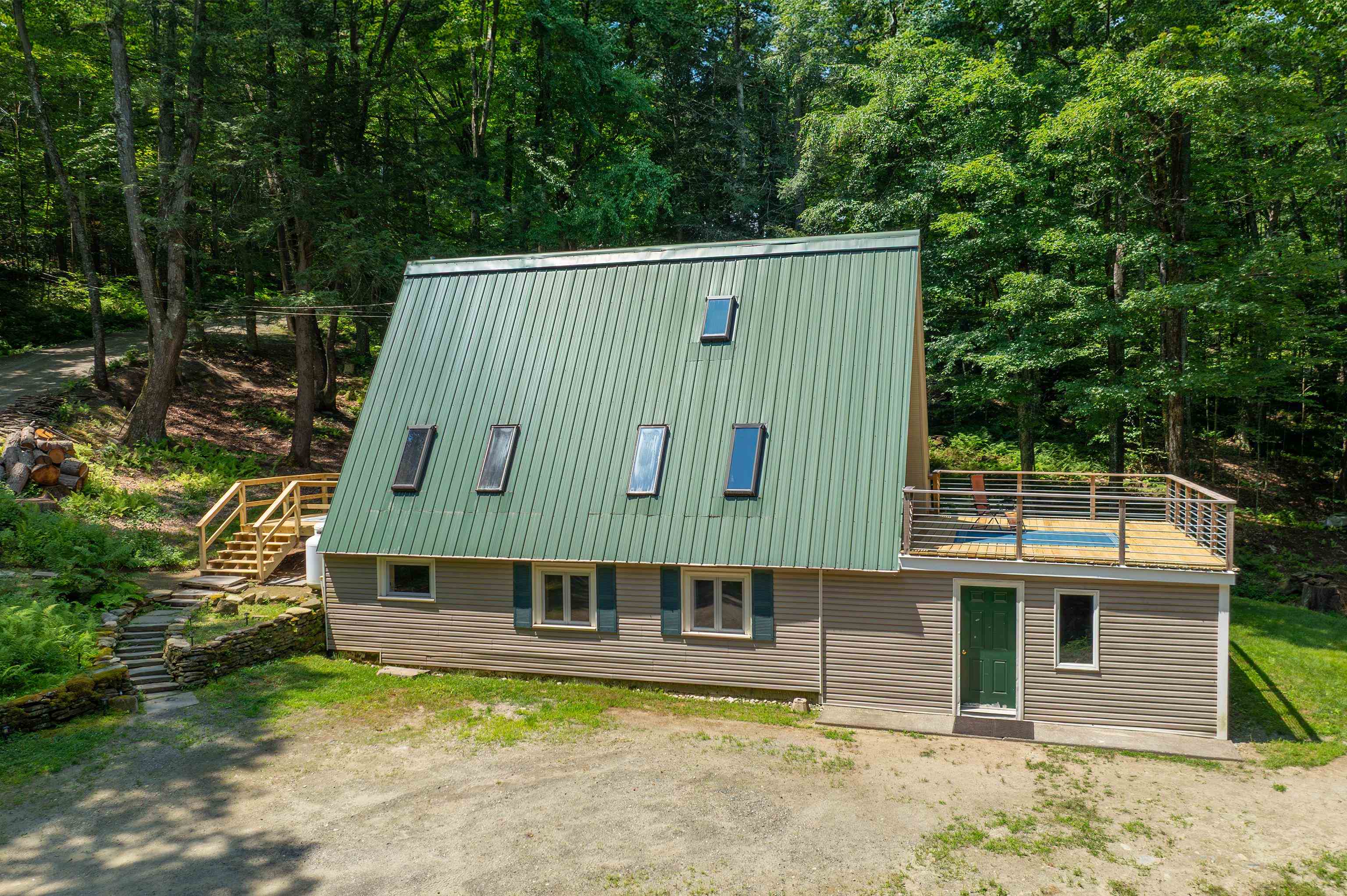 18 Hemlock Hill Road