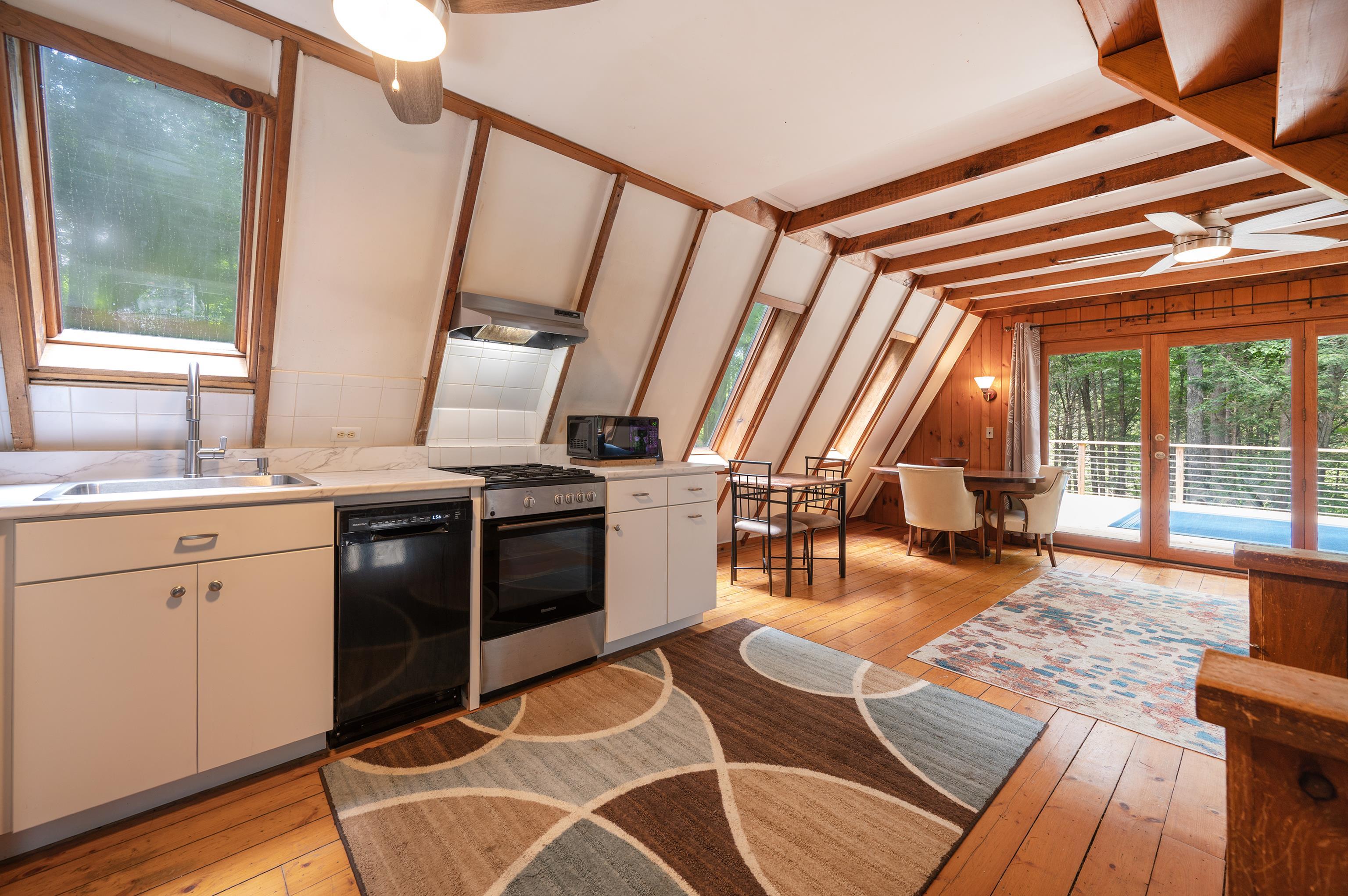 18 Hemlock Hill Road