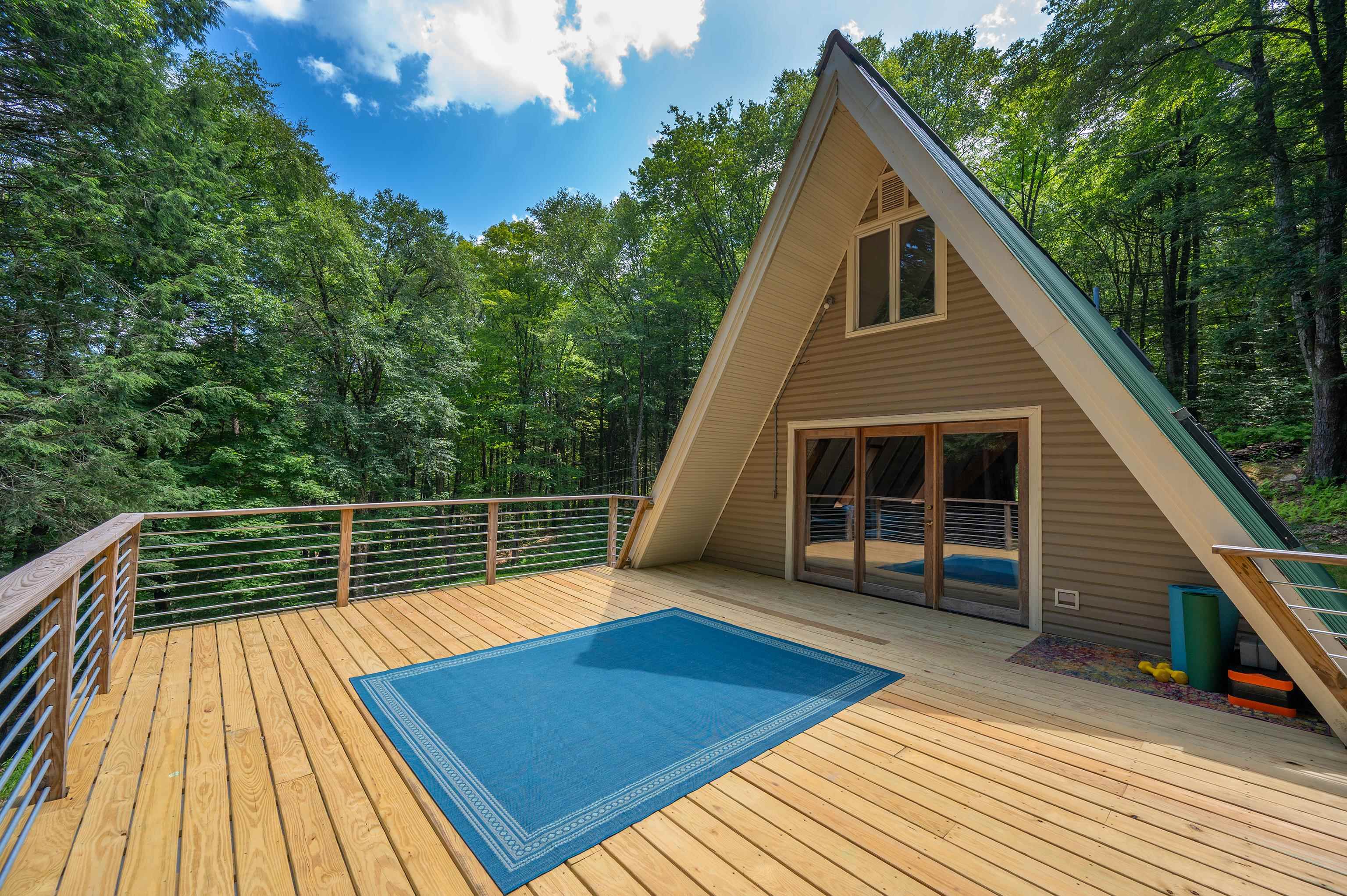 18 Hemlock Hill Road