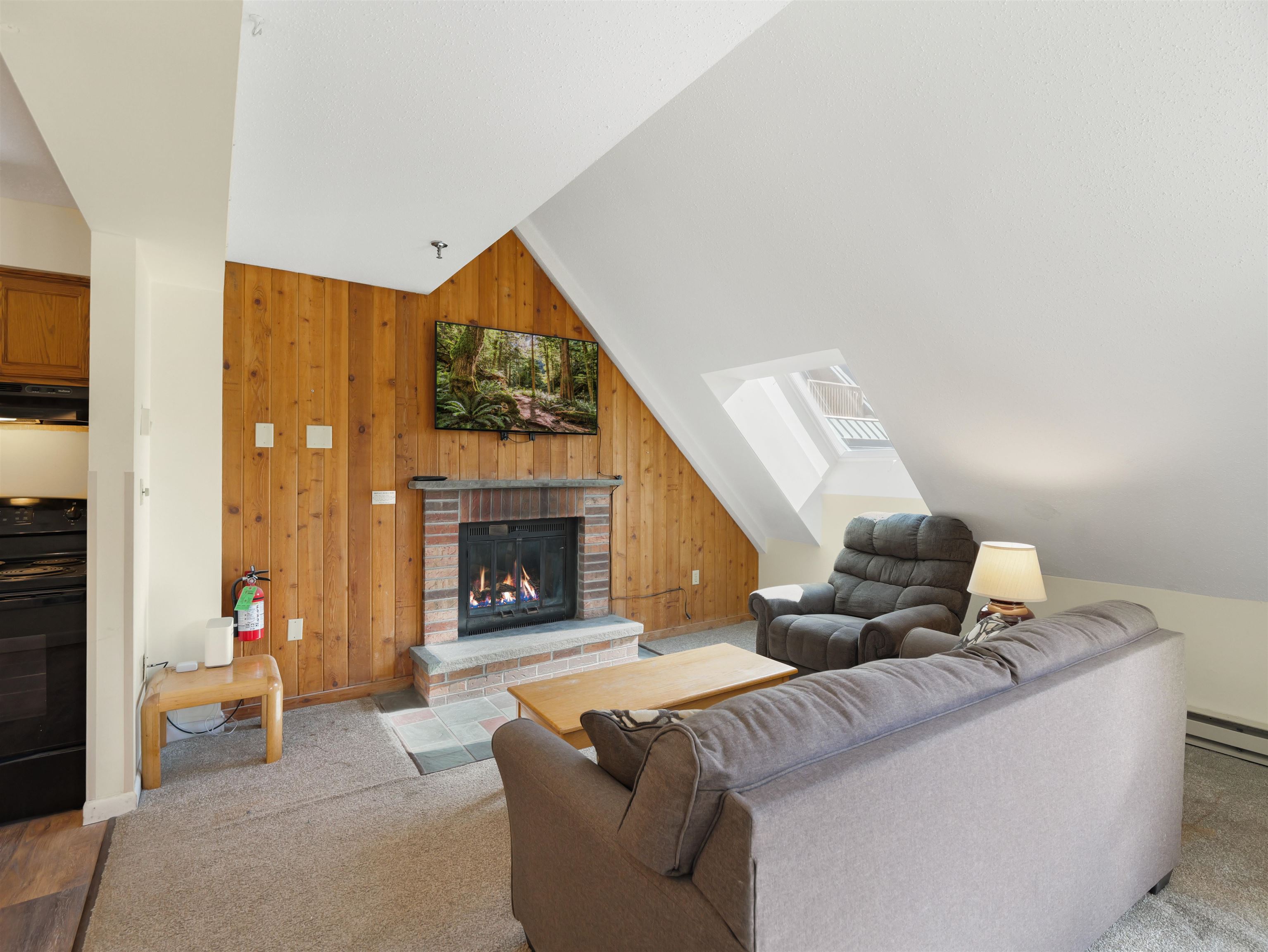 133 East Mountain Road Unit: 3F8