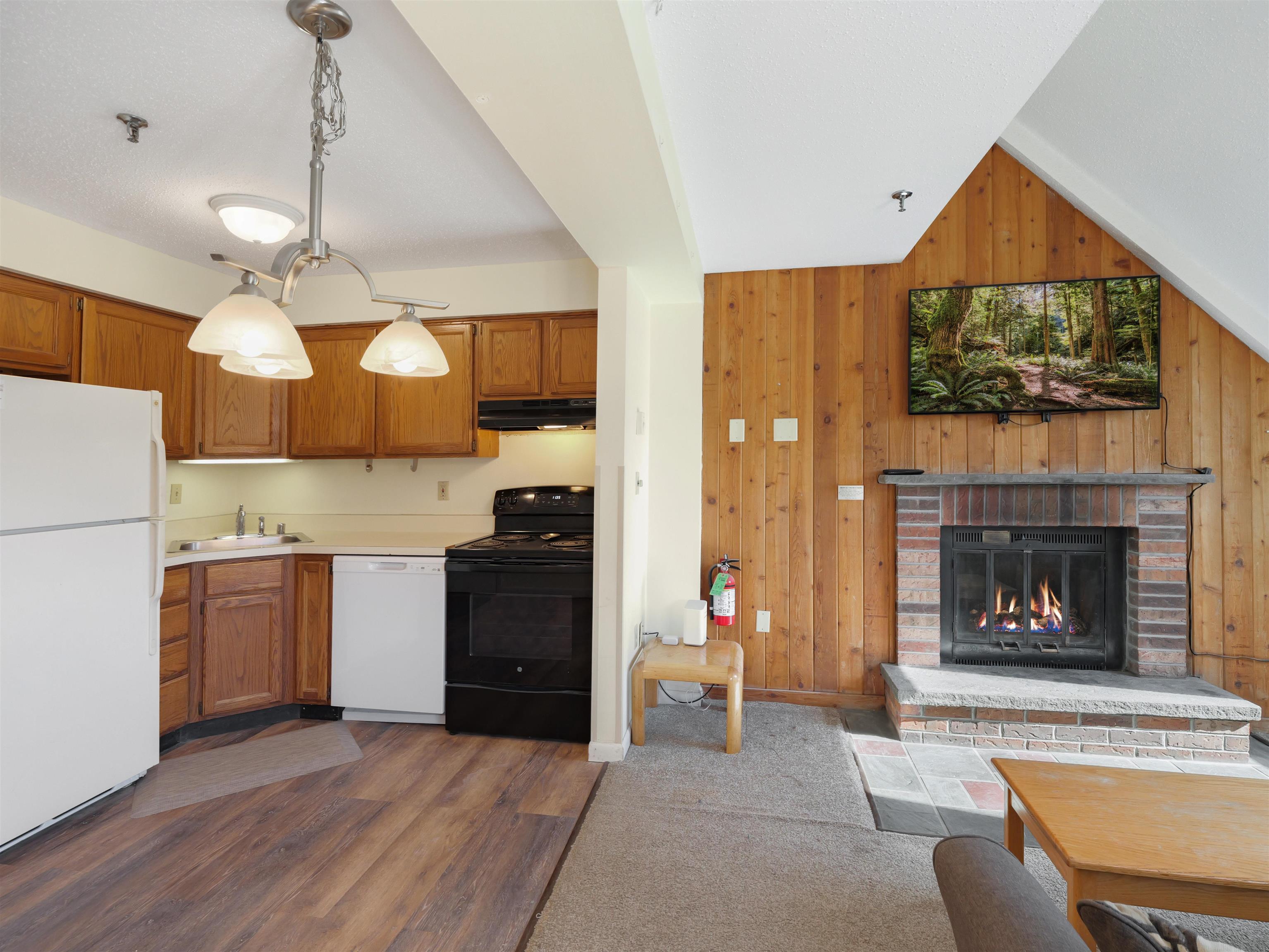 133 East Mountain Road Unit: 3F8