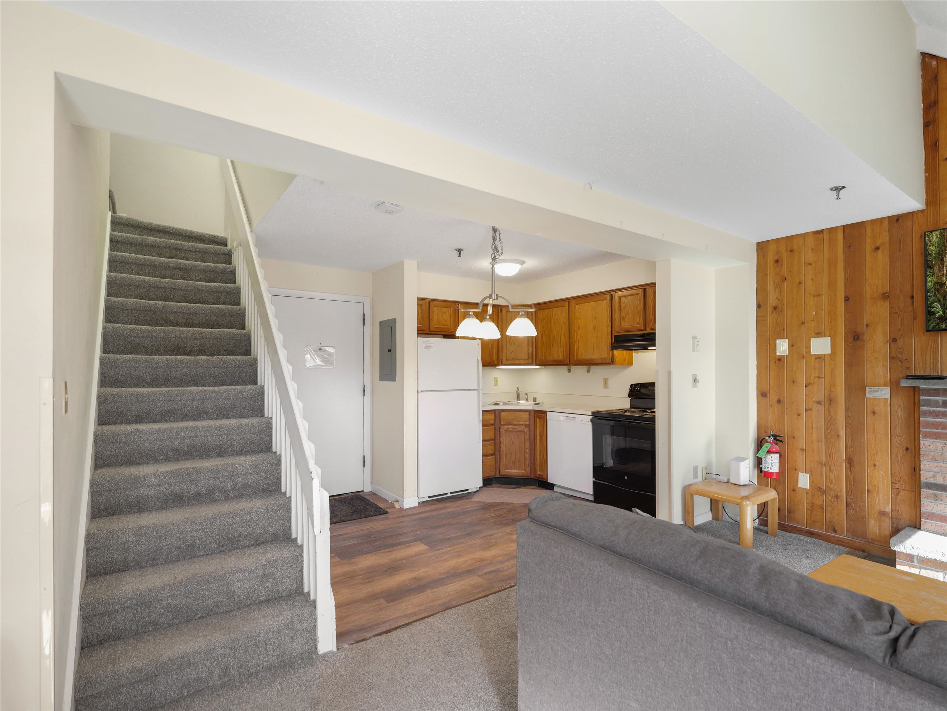 133 East Mountain Road Unit: 3F8