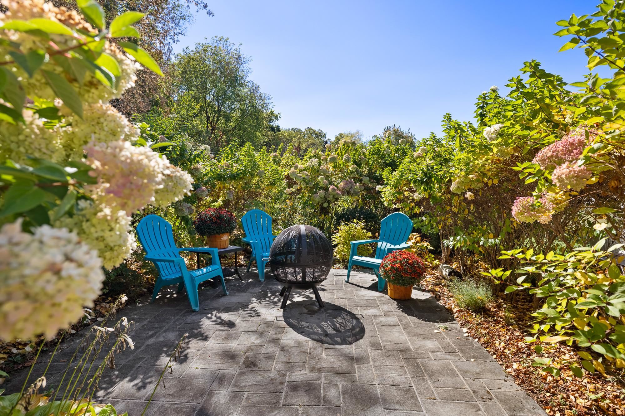17 Alderwood Court