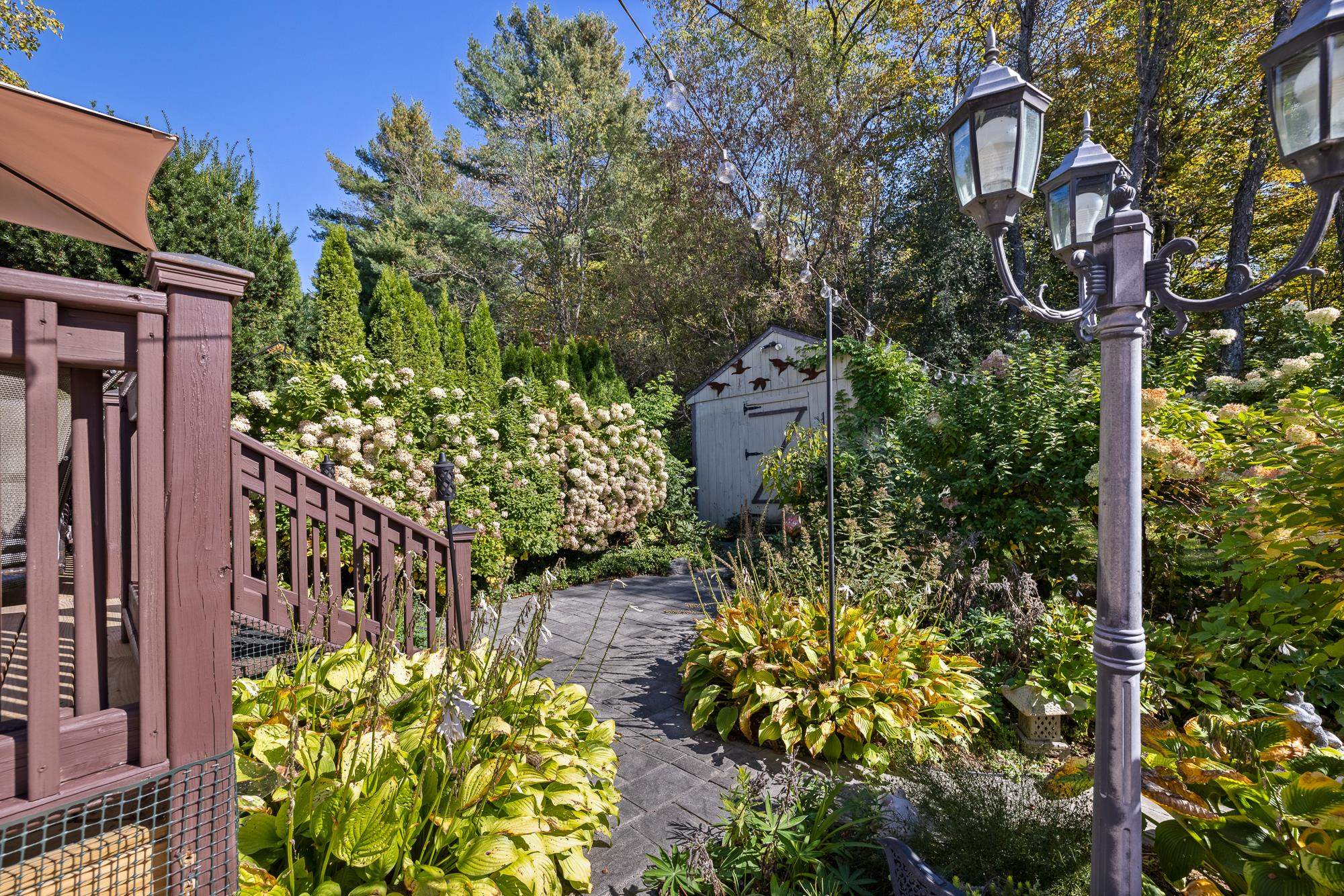 17 Alderwood Court