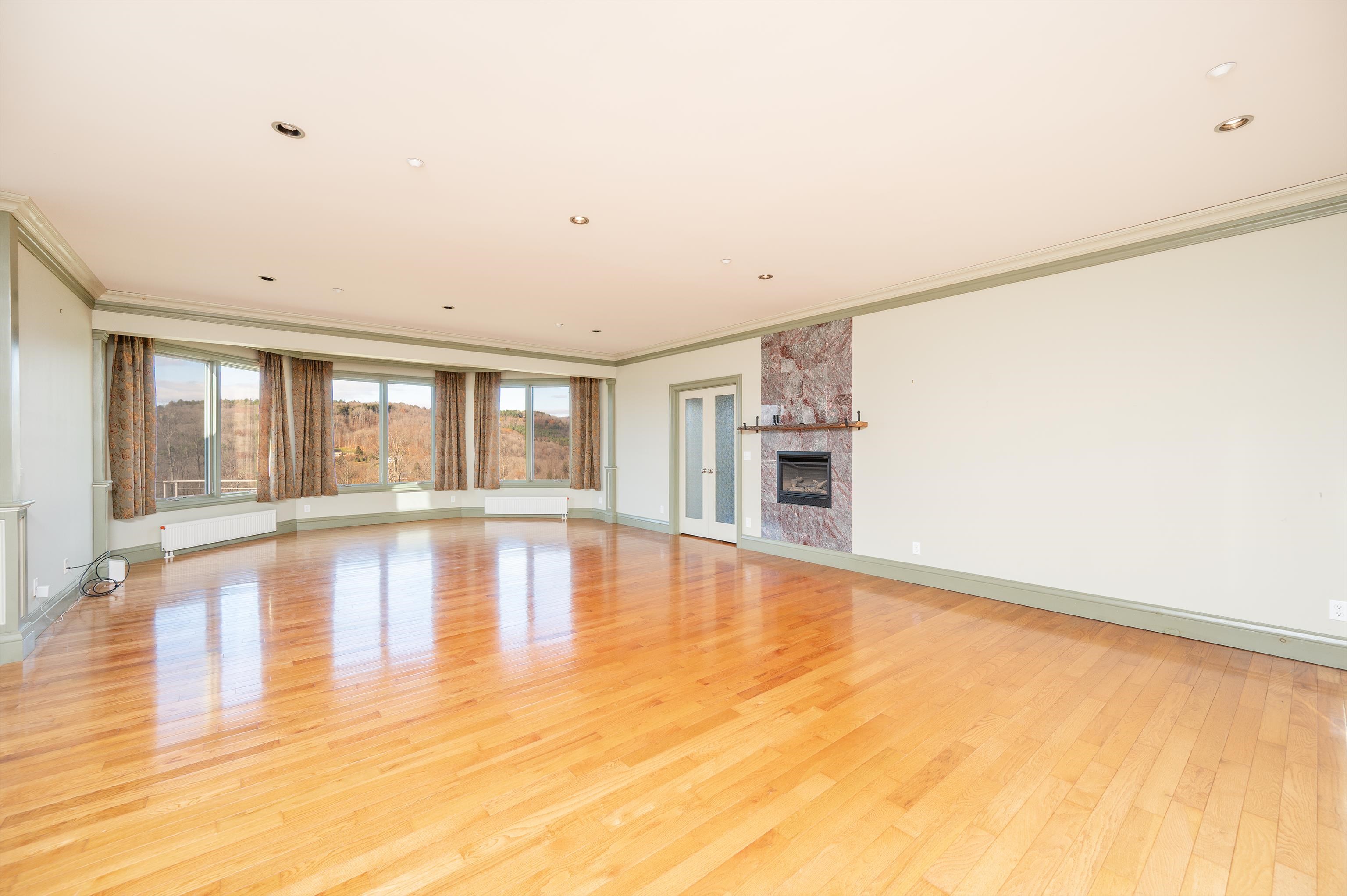 411 Wood Road