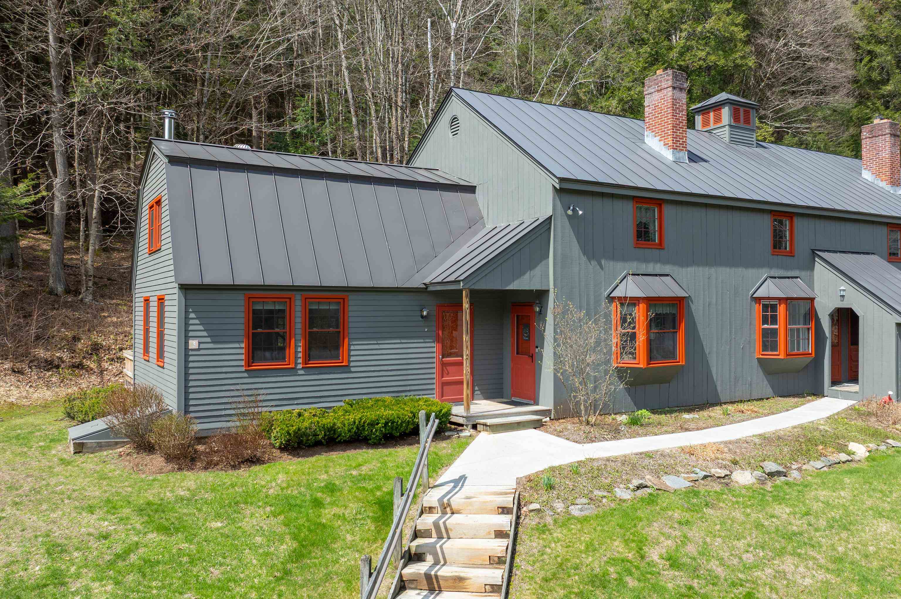 574 Willard Road Unit: 3F