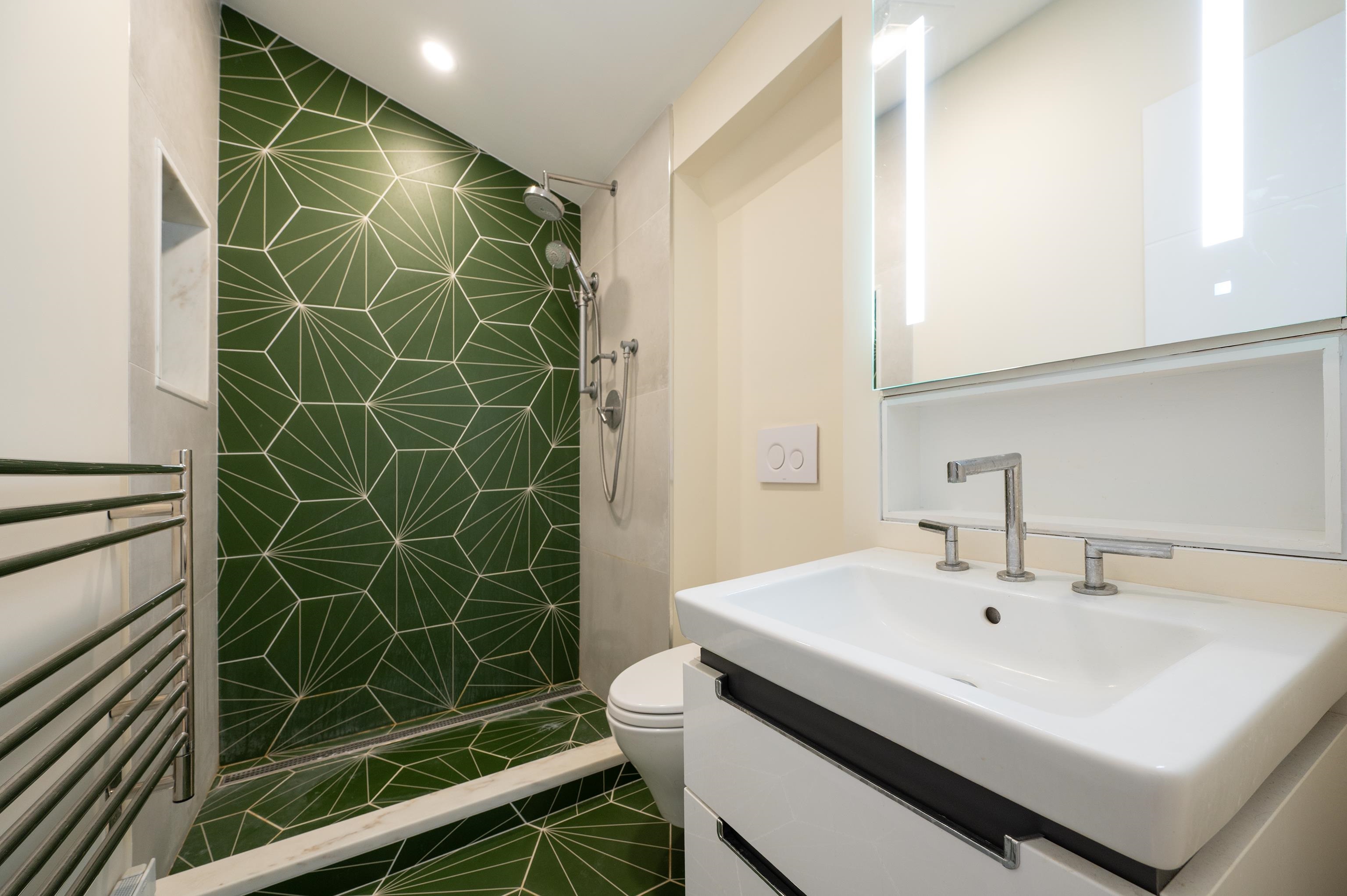 574 Willard Road Unit: 3F