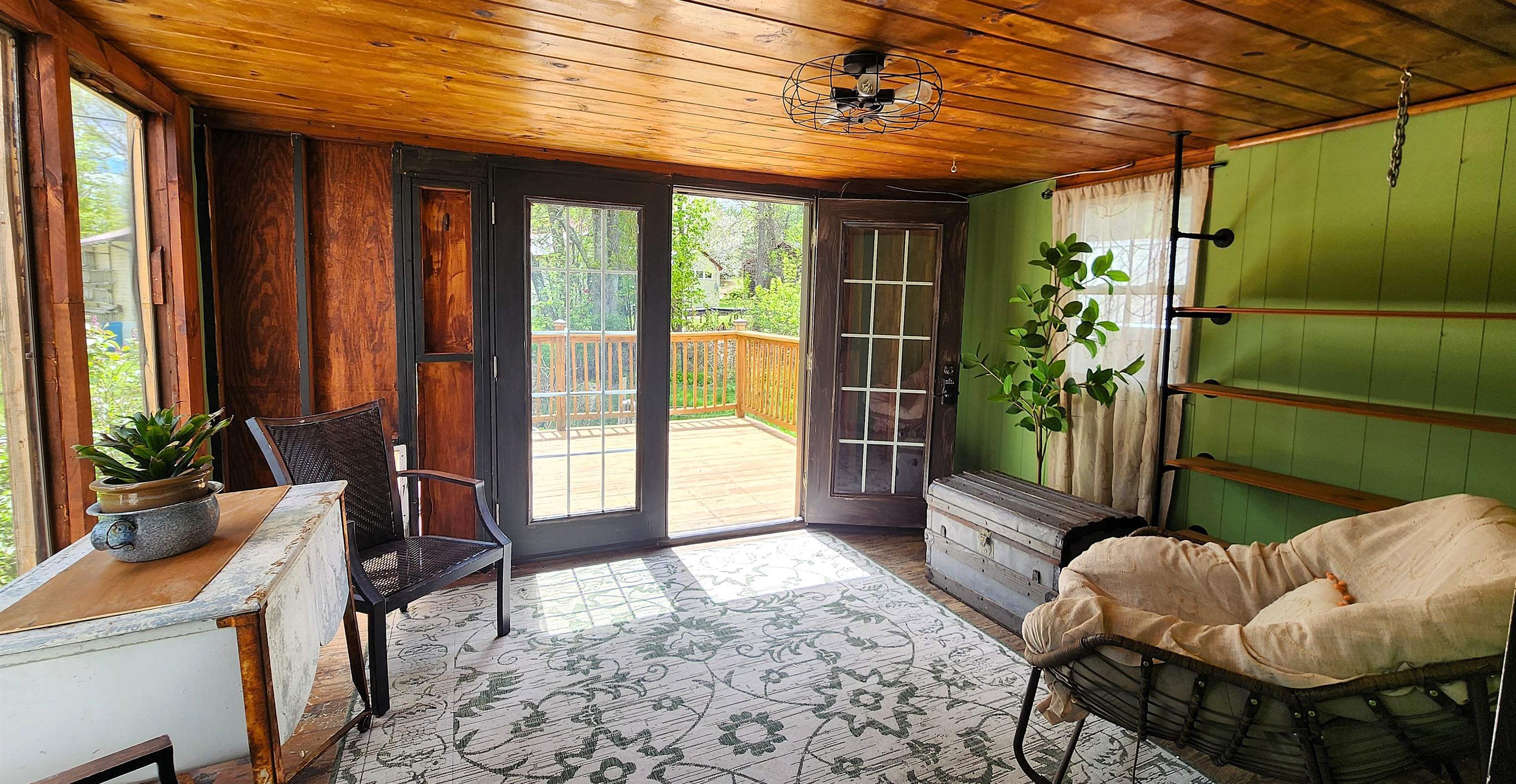 202 Mountain View
