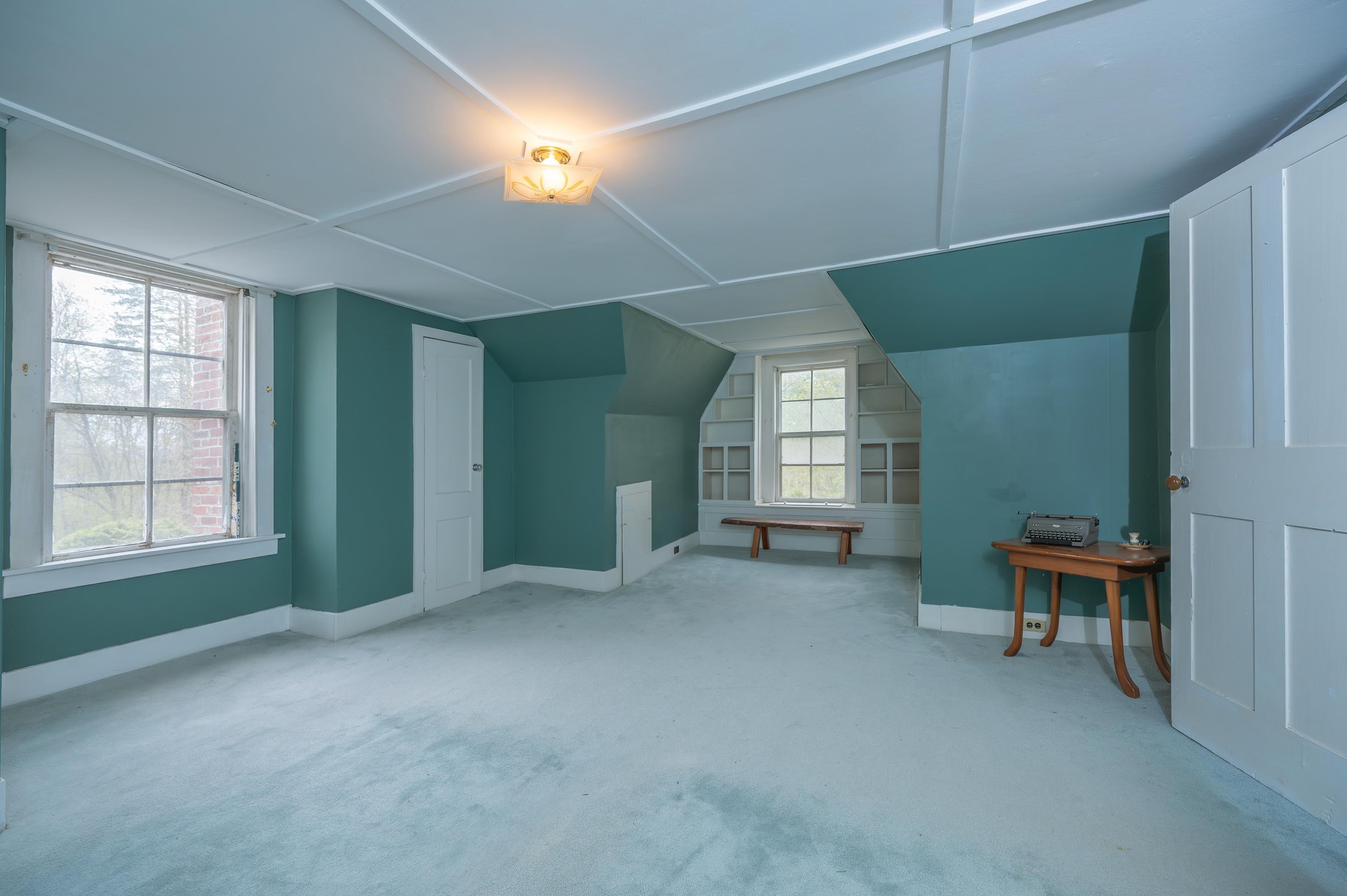 187 Bragg Hill Road