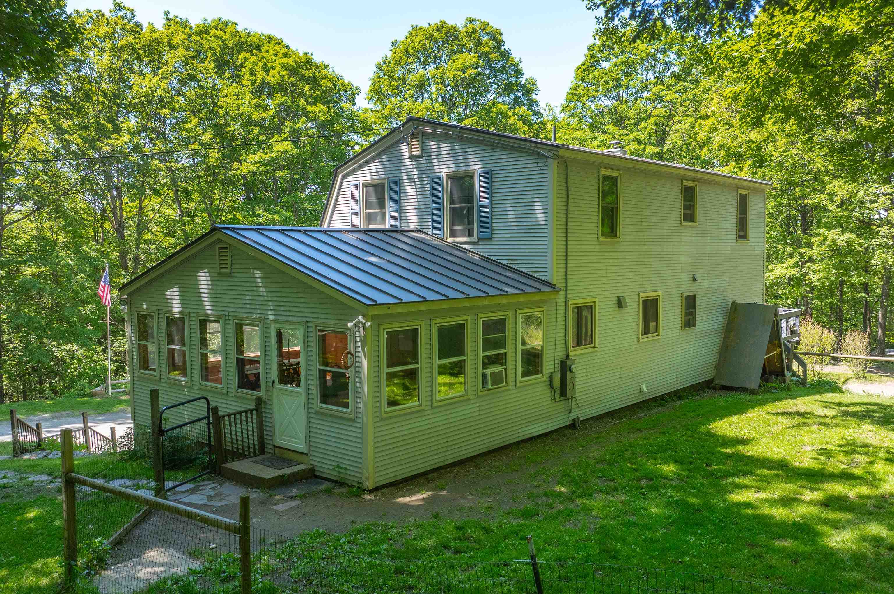 33 Merritt Road
