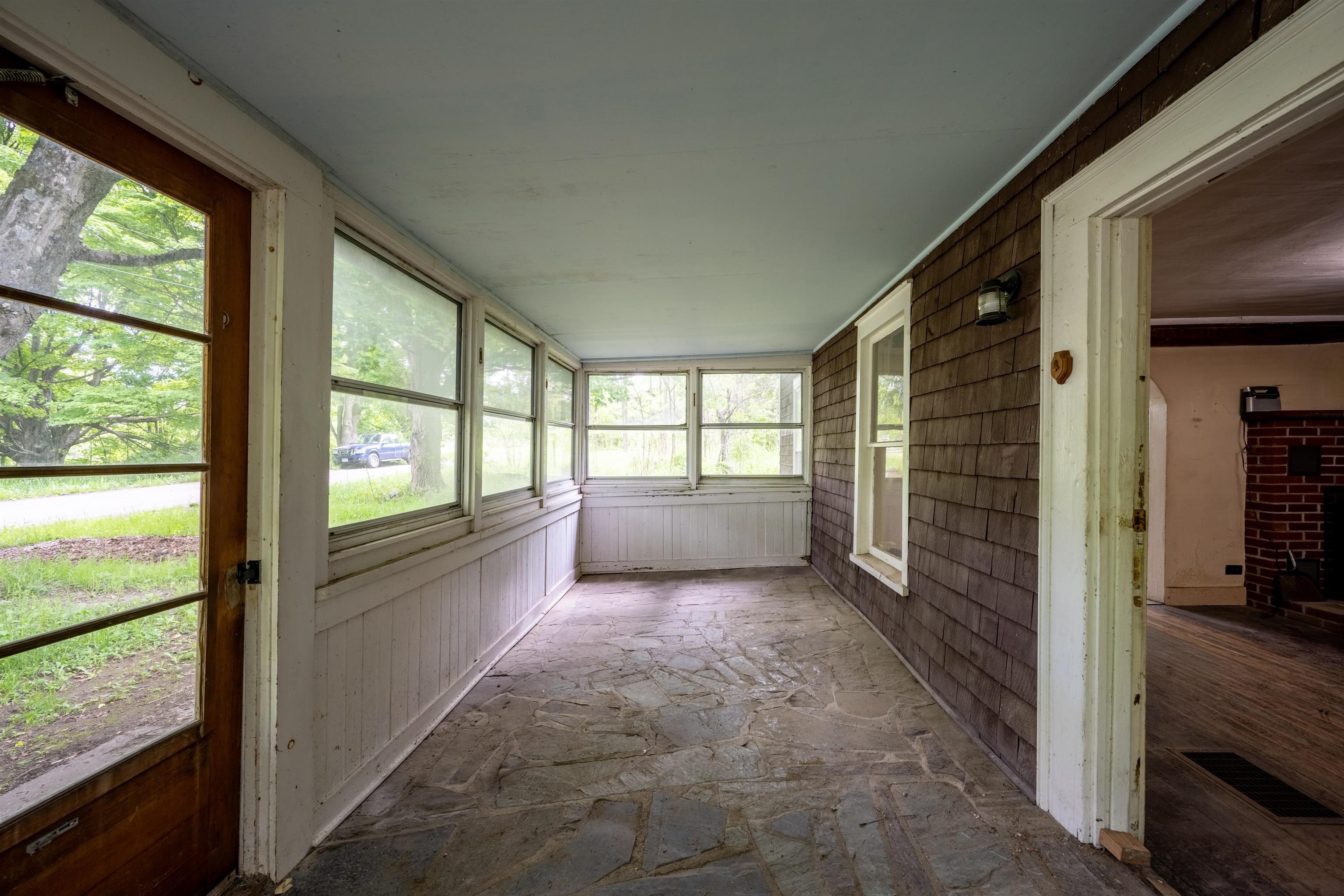 1519 Delong Road