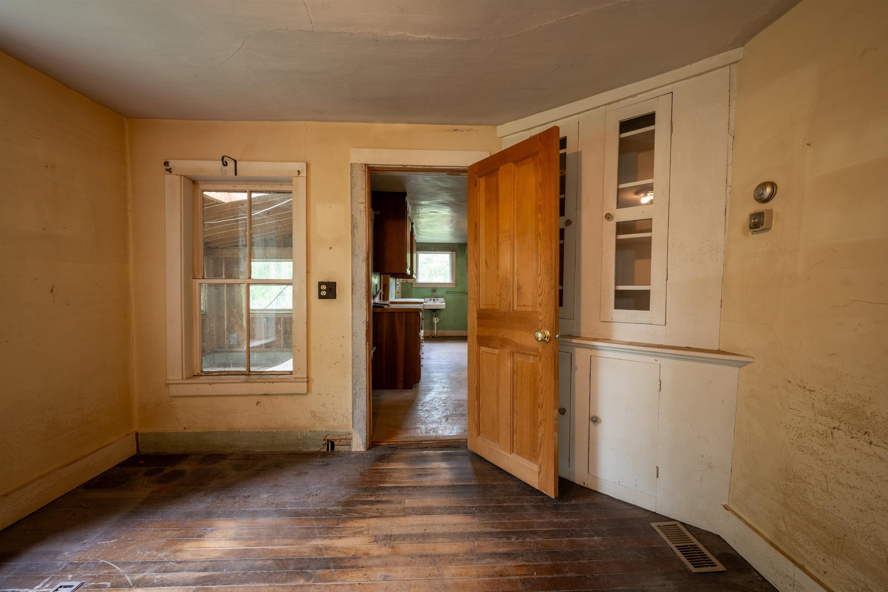 1519 Delong Road