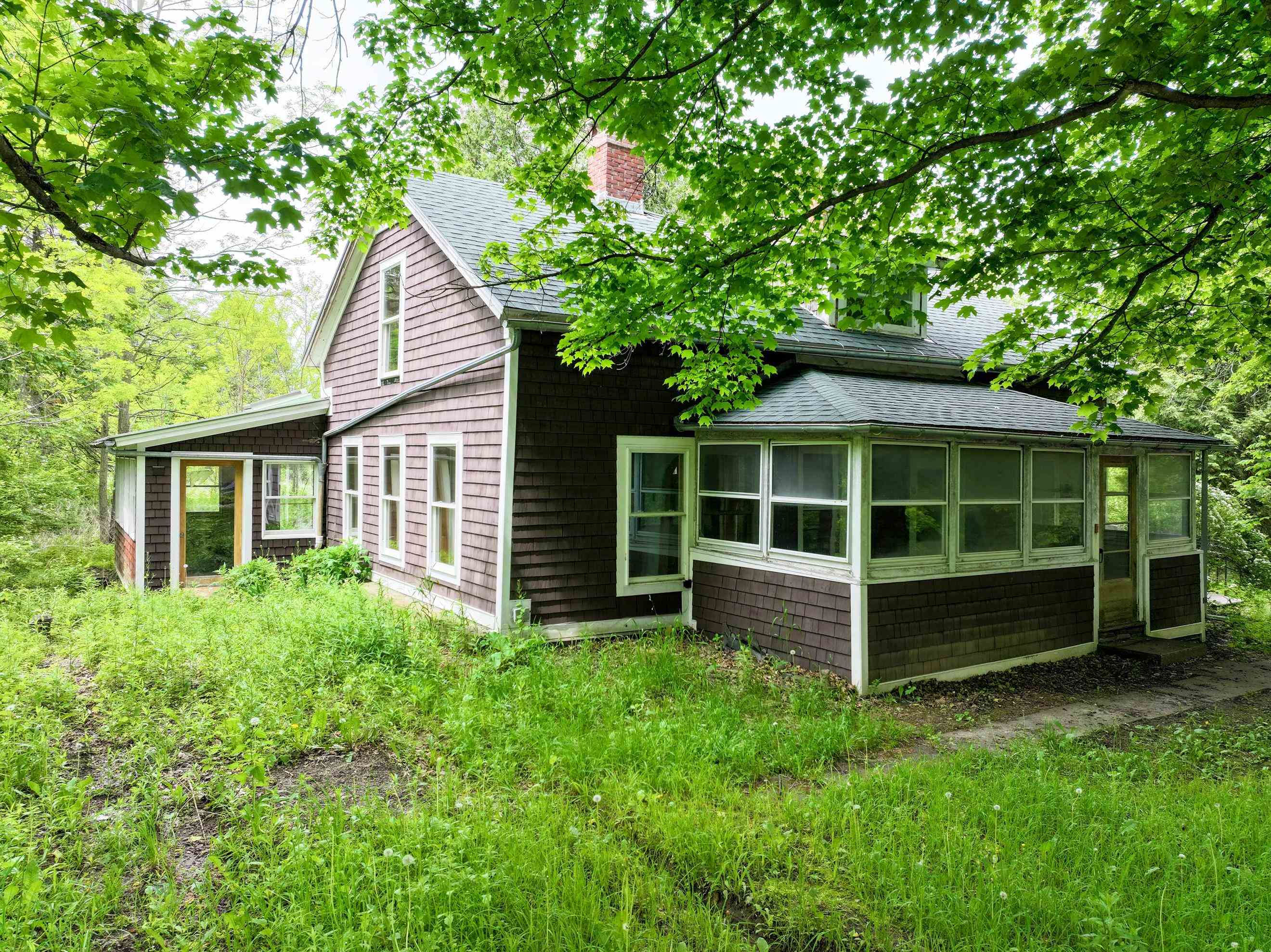 1519 Delong Road