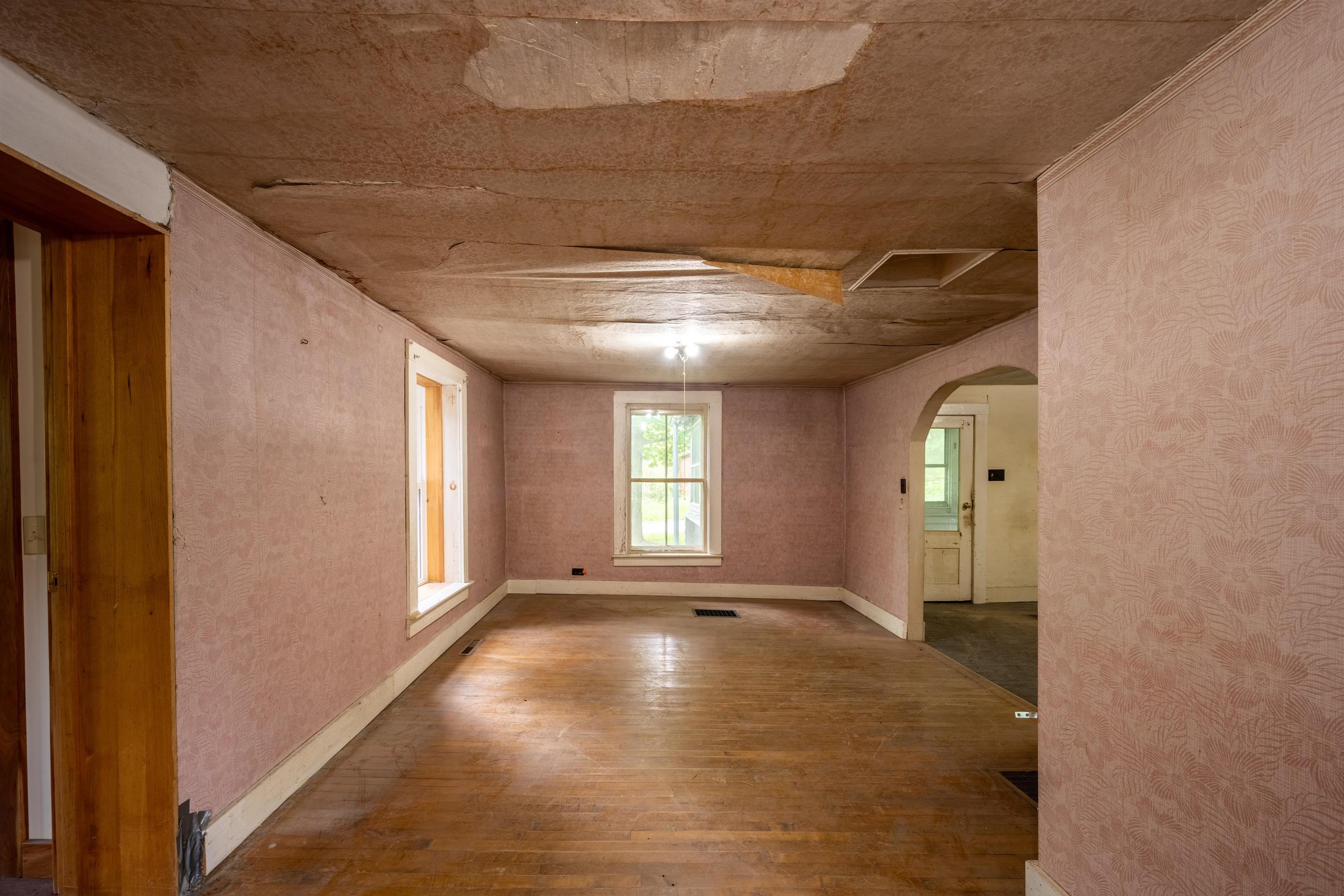 1519 Delong Road
