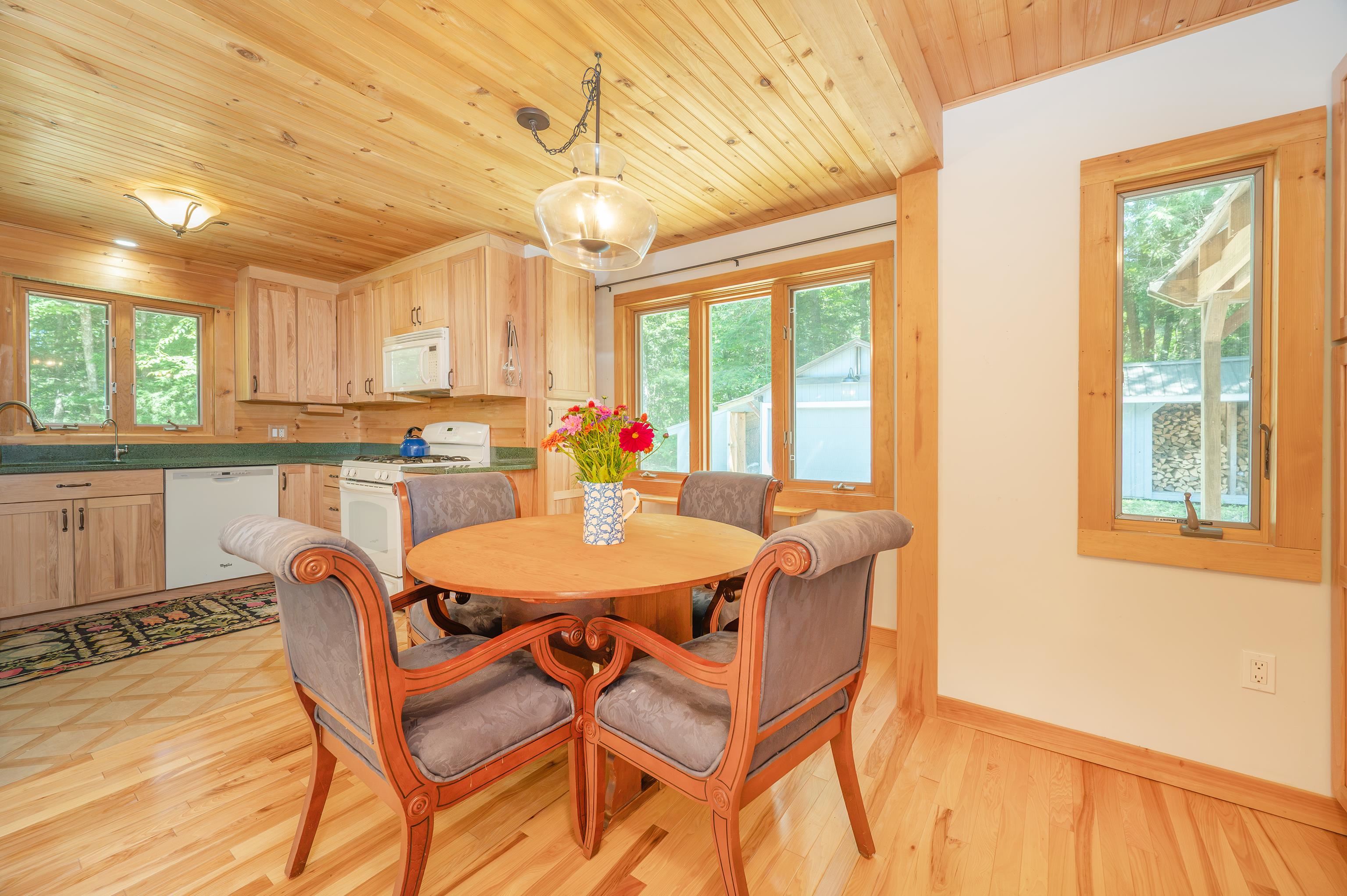 32 Highwood Way