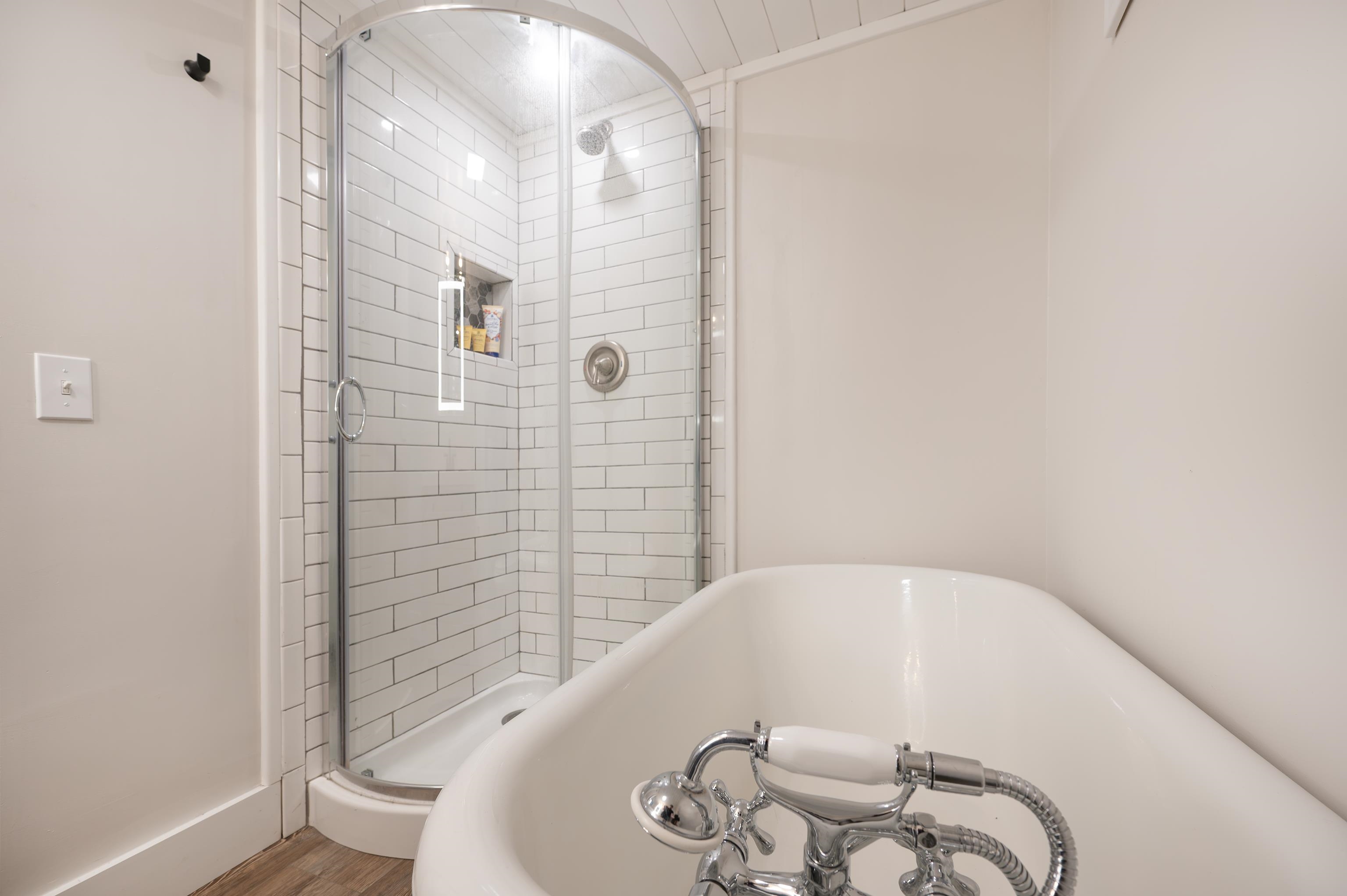 128 Weston Heights
