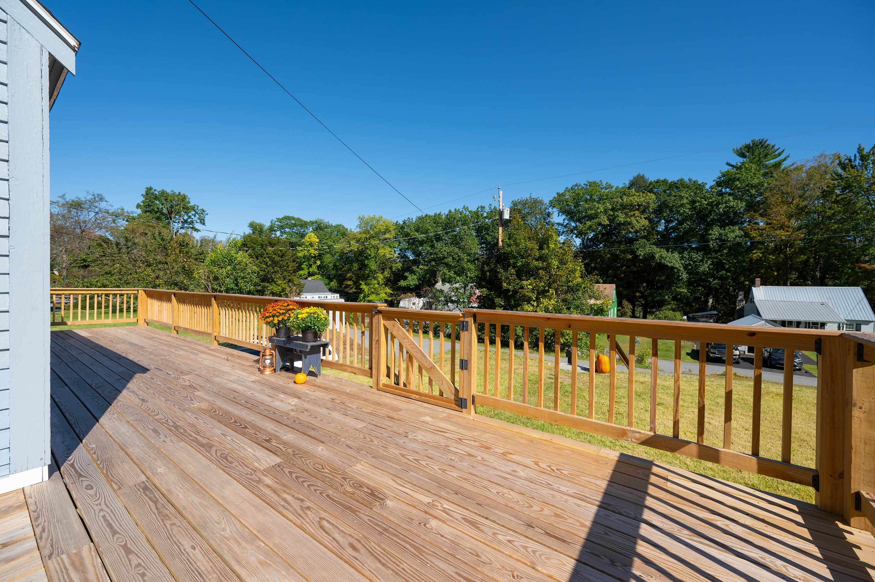 128 Weston Heights