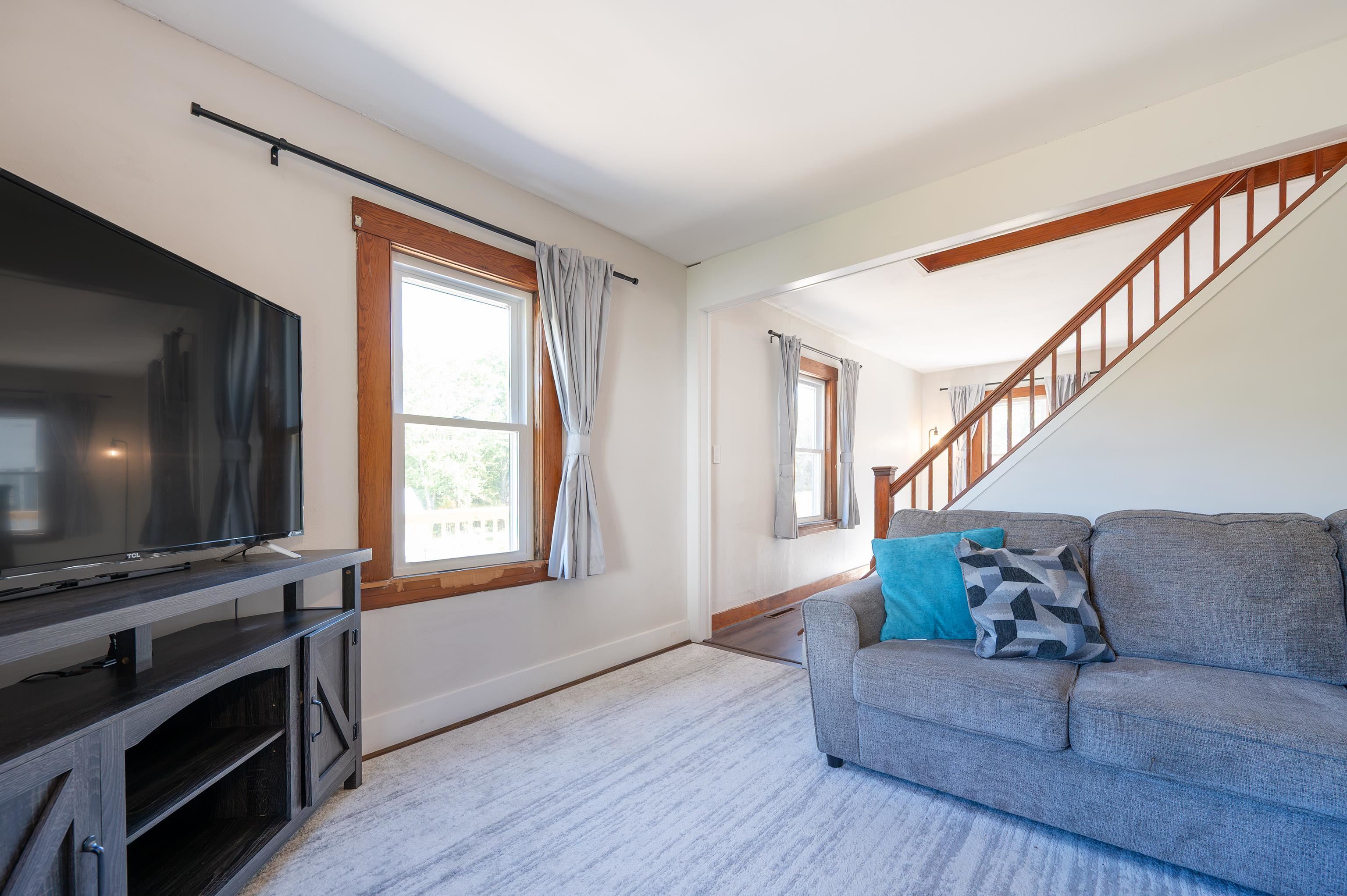 128 Weston Heights