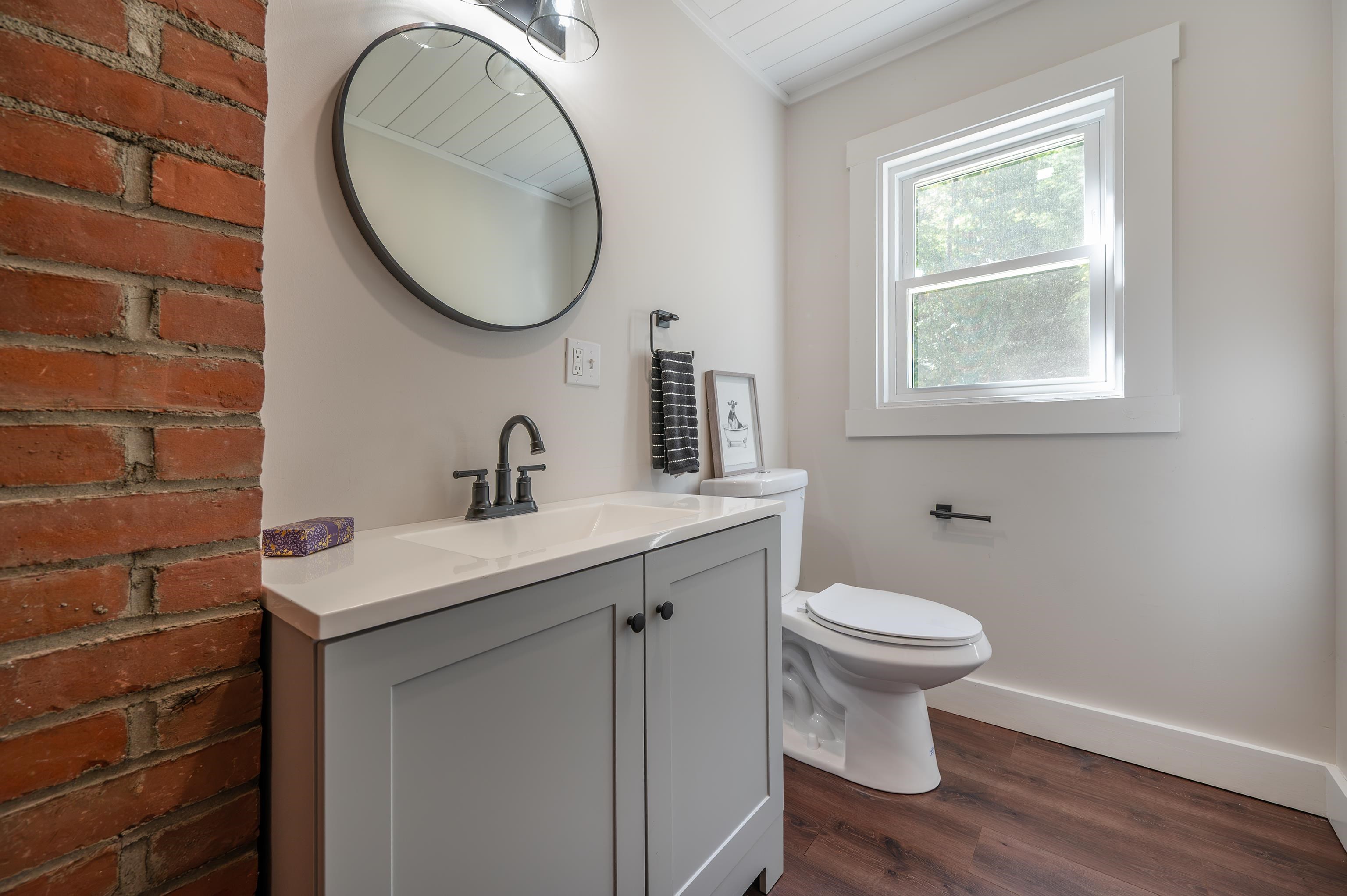 128 Weston Heights