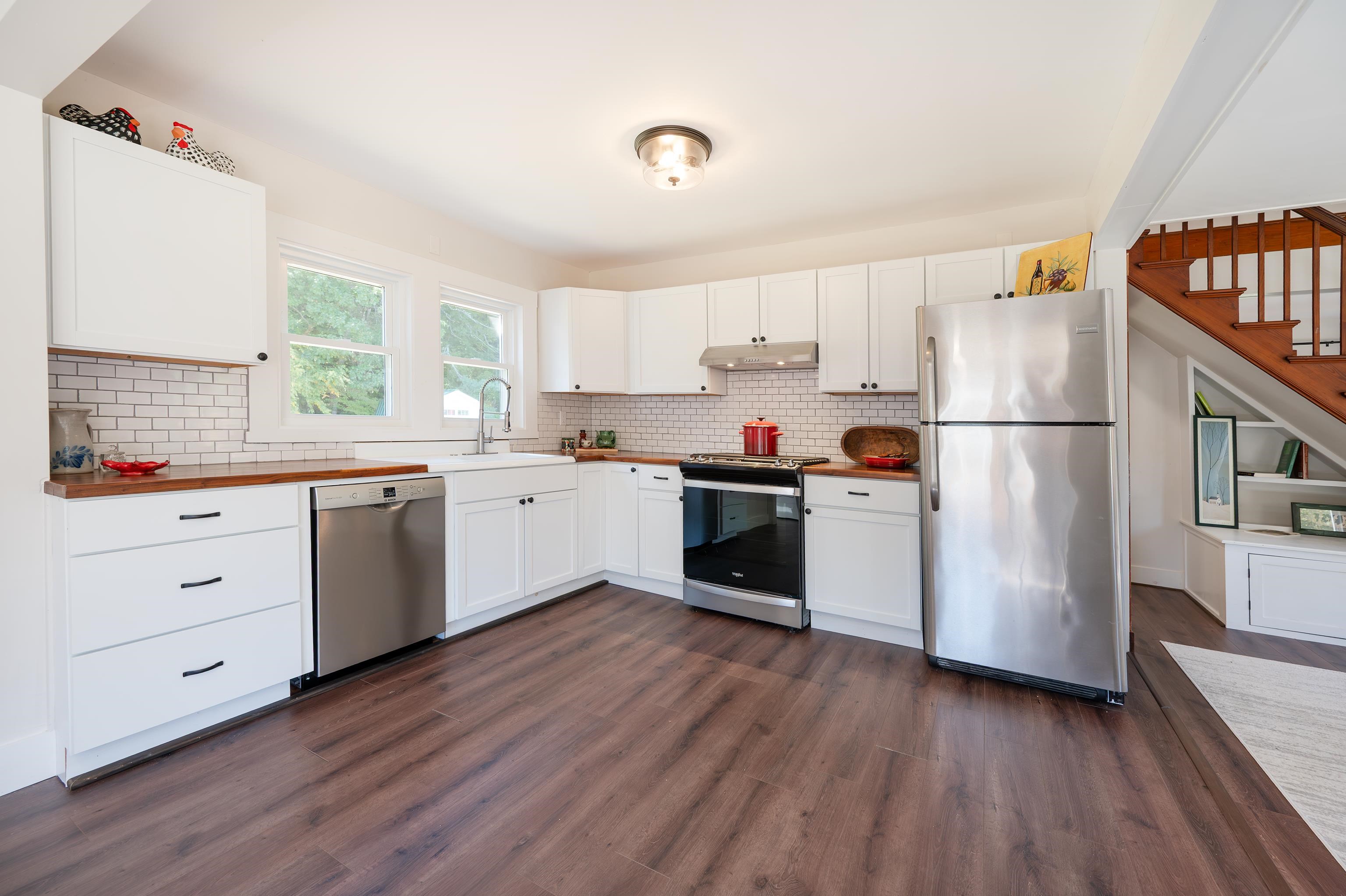 128 Weston Heights
