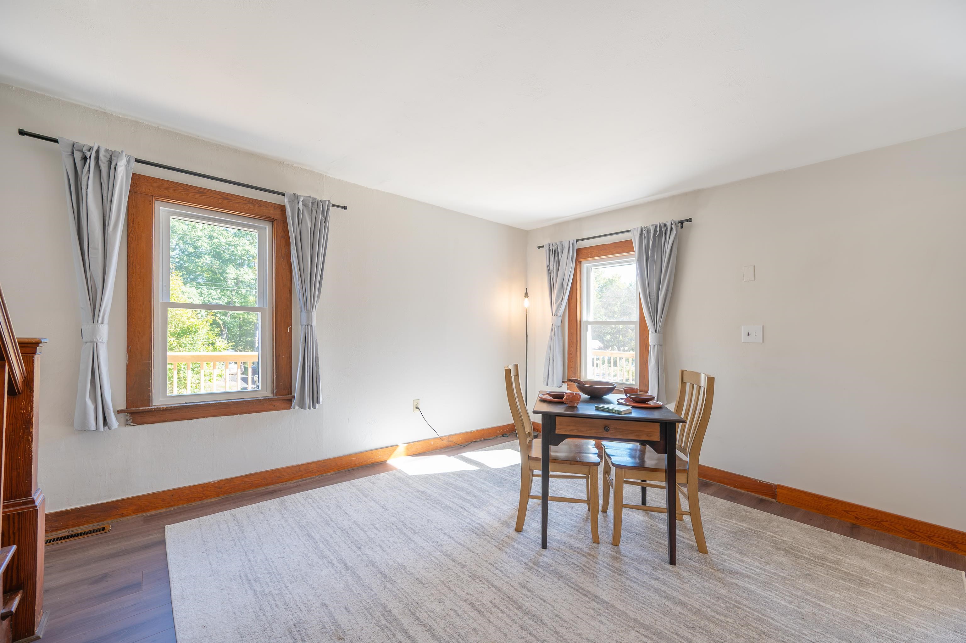 128 Weston Heights