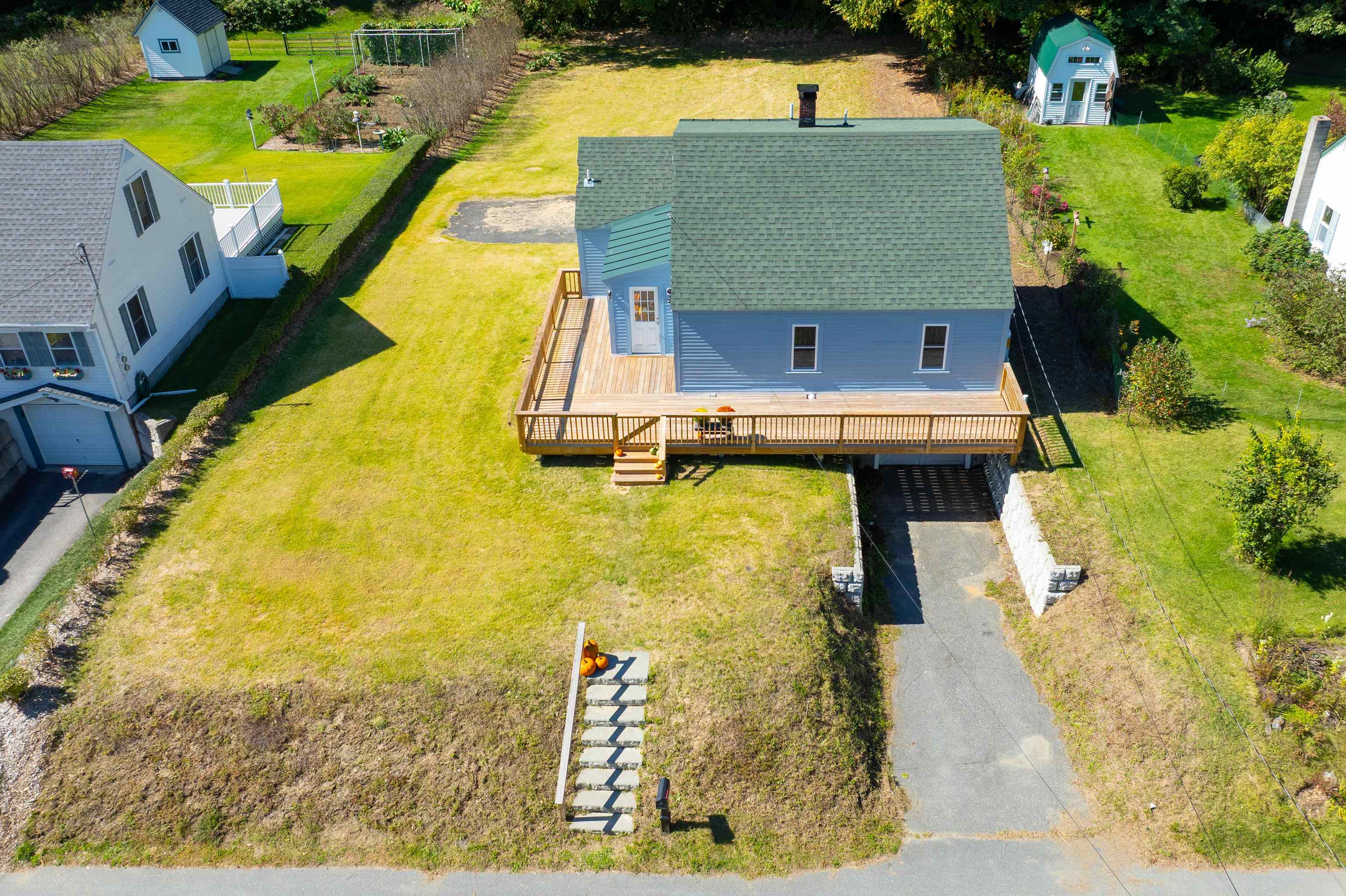 128 Weston Heights