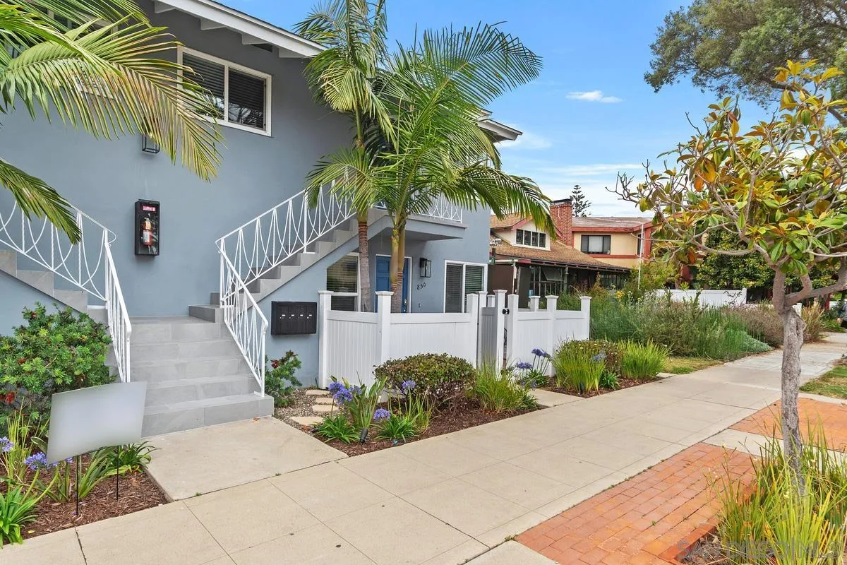 850 Olive Avenue