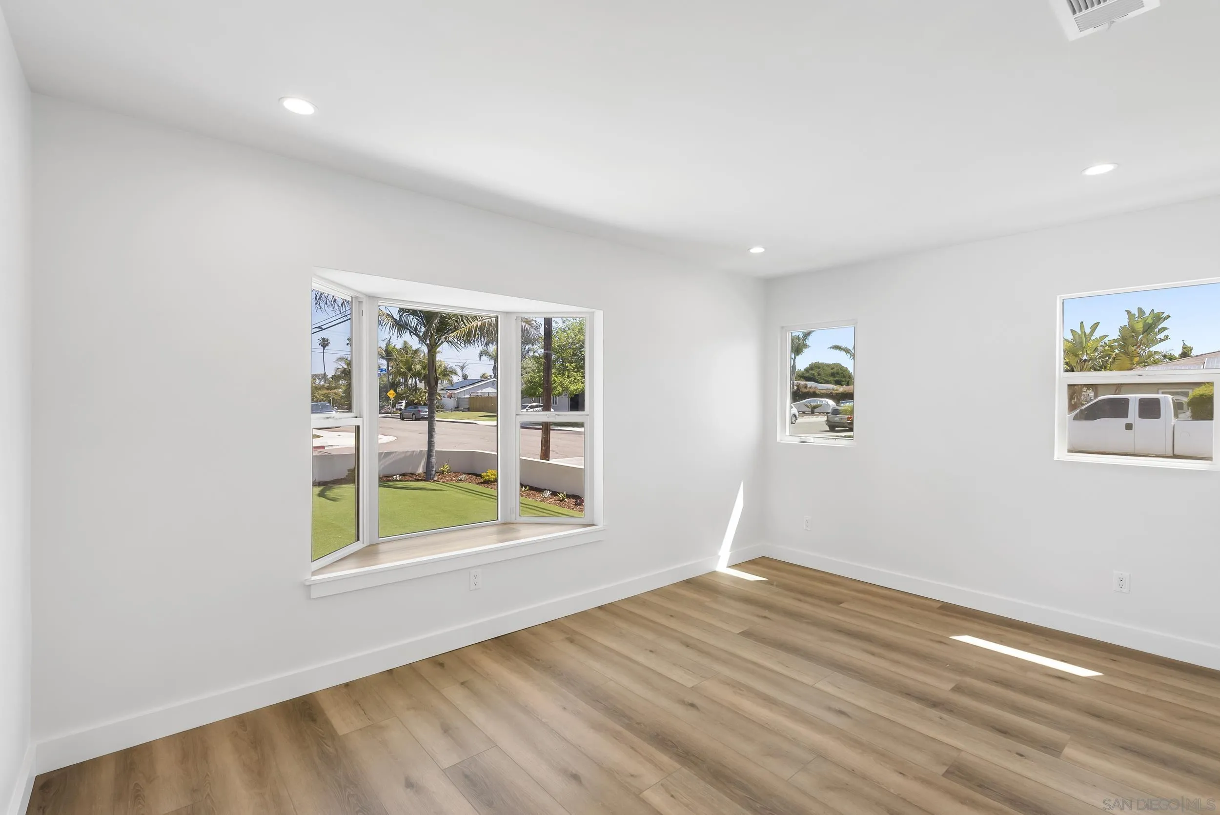 291 Ebony Avenue