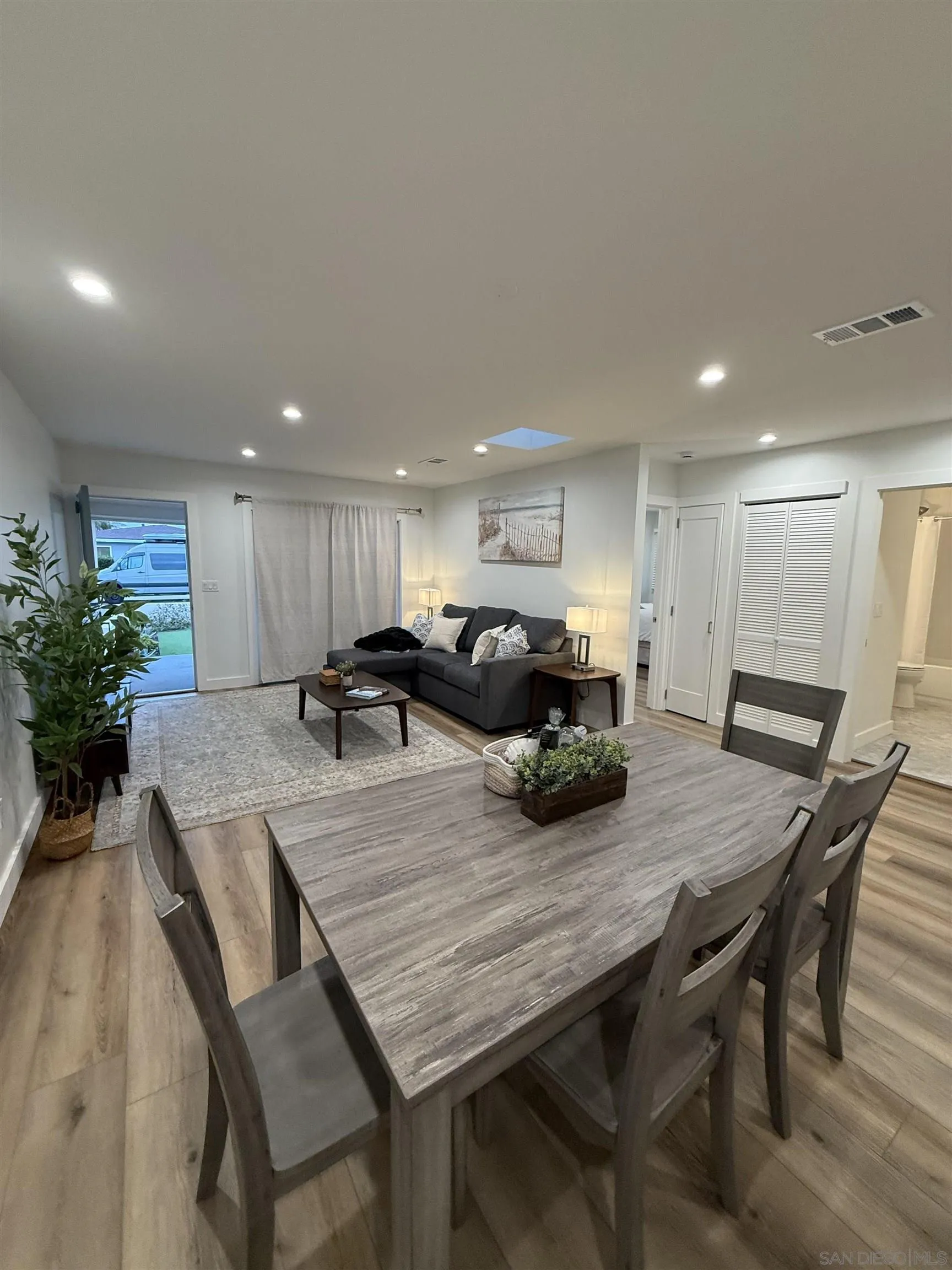 291 Ebony Avenue