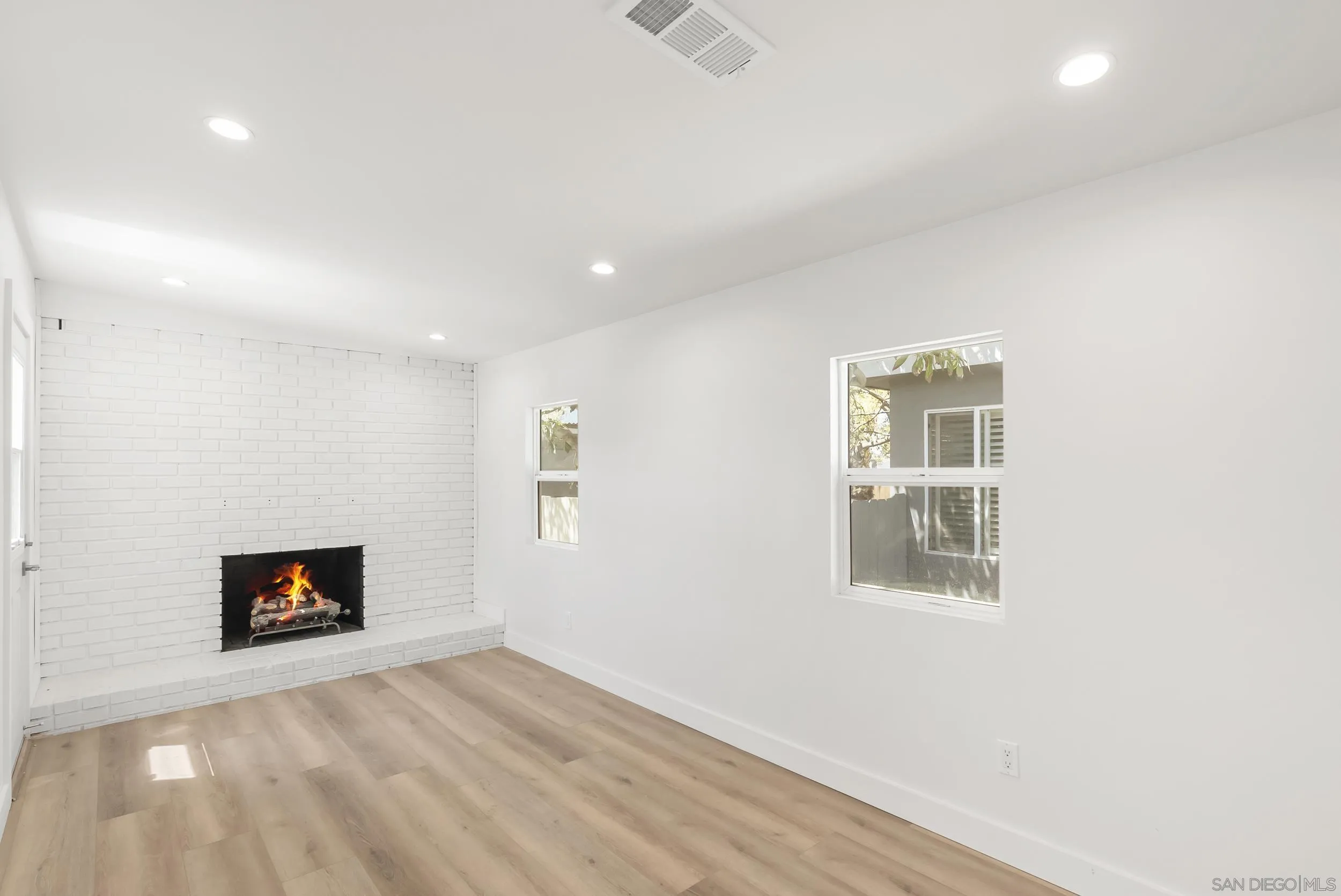 291 Ebony Avenue