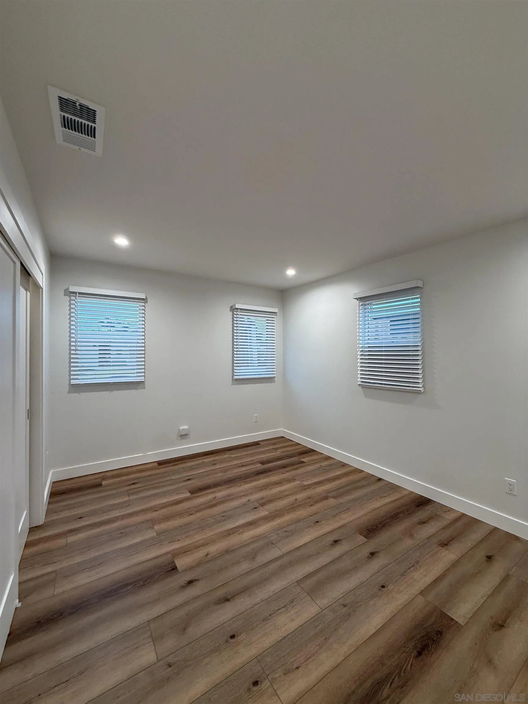 291 Ebony Avenue