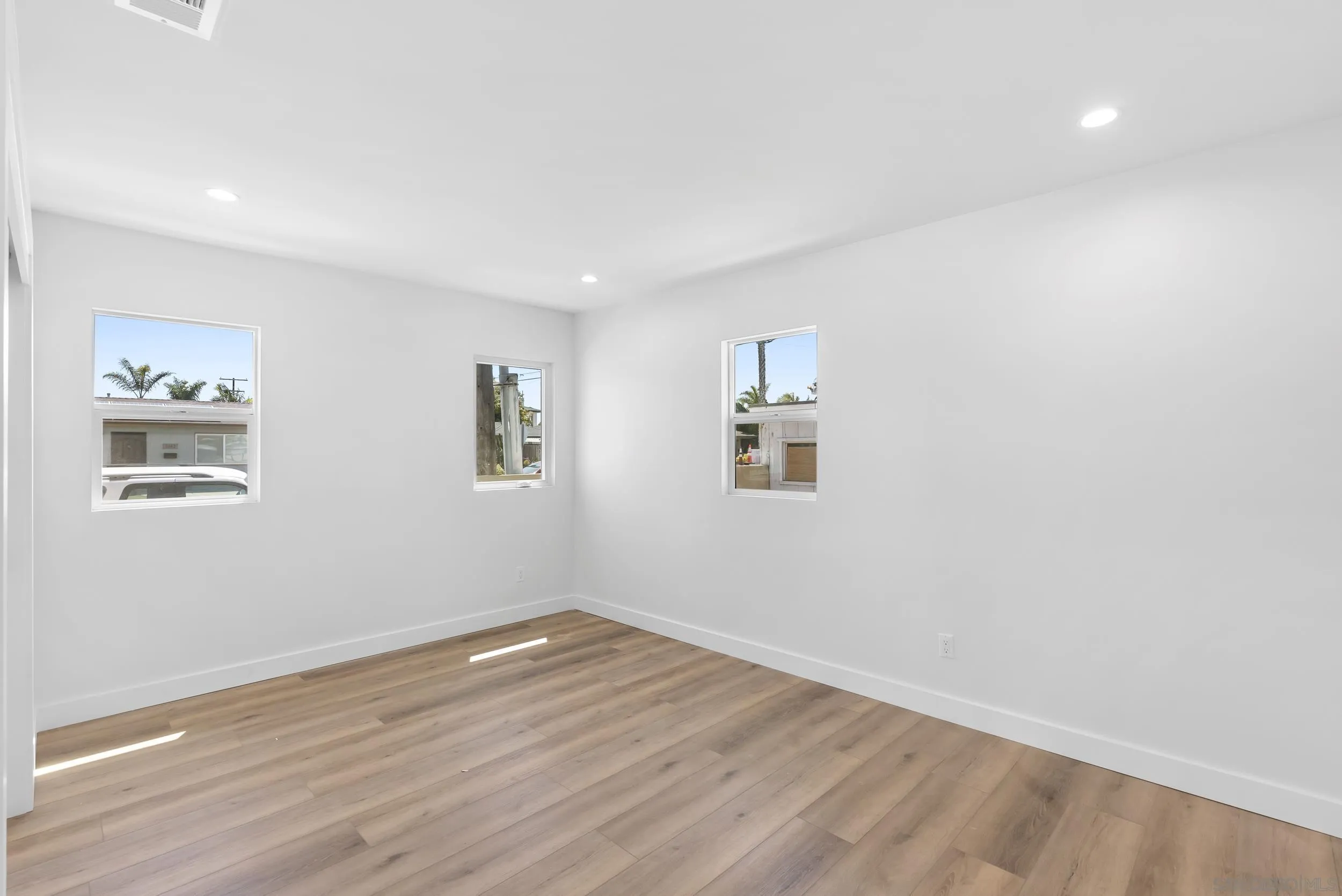 291 Ebony Avenue