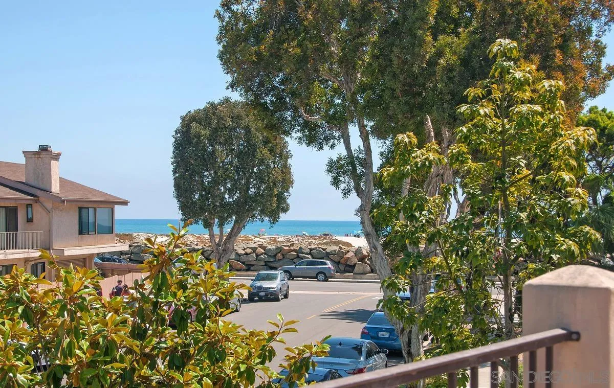 1150 Pine St, Coronado