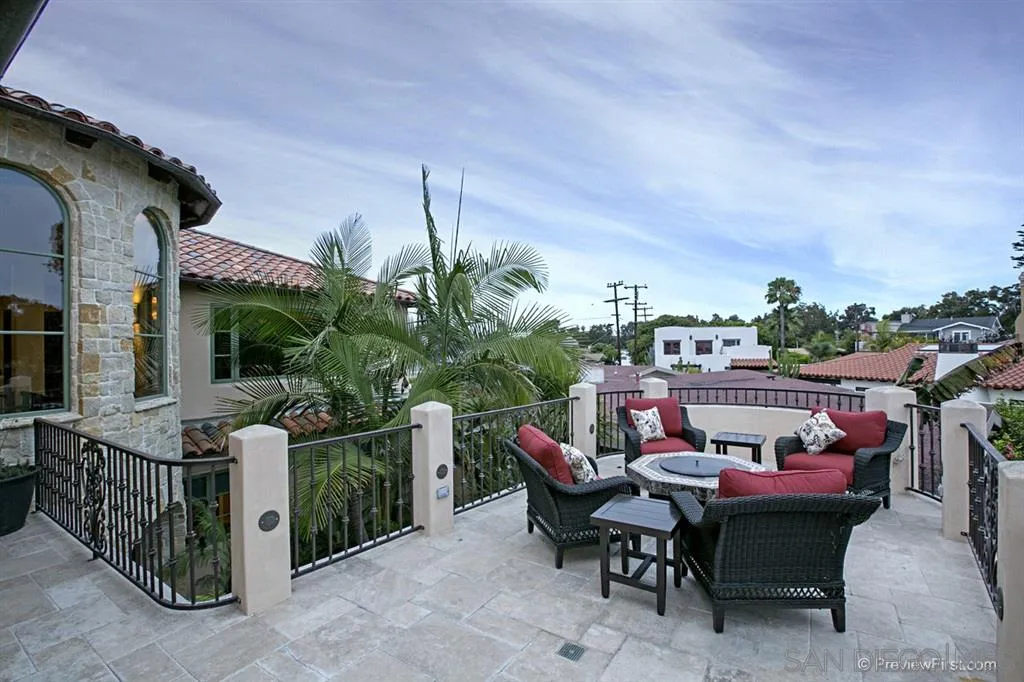 1150 Pine St, Coronado
